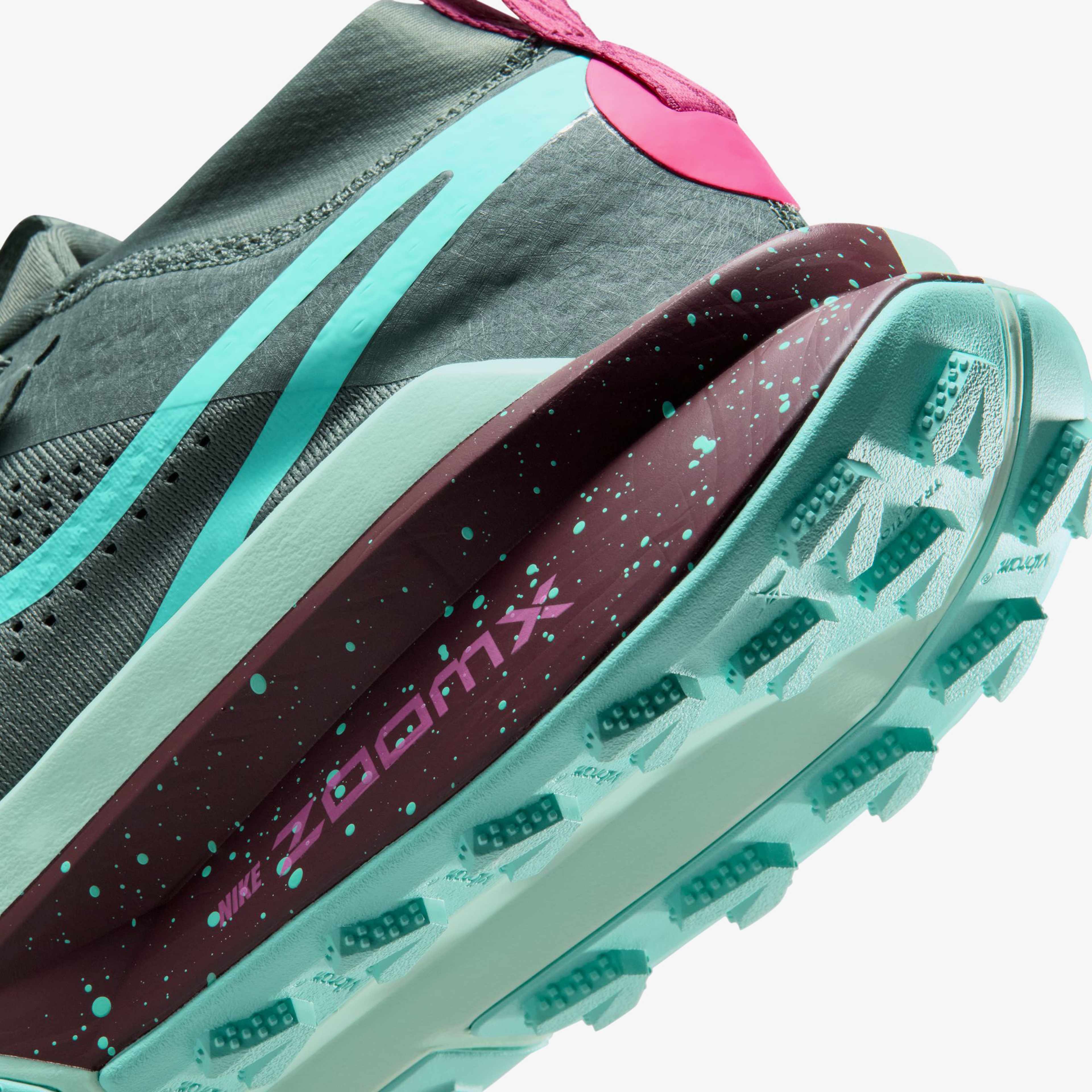 Nike ZoomX Zegama Trail 2 Erkek Yeşil Koşu Ayakkabısı