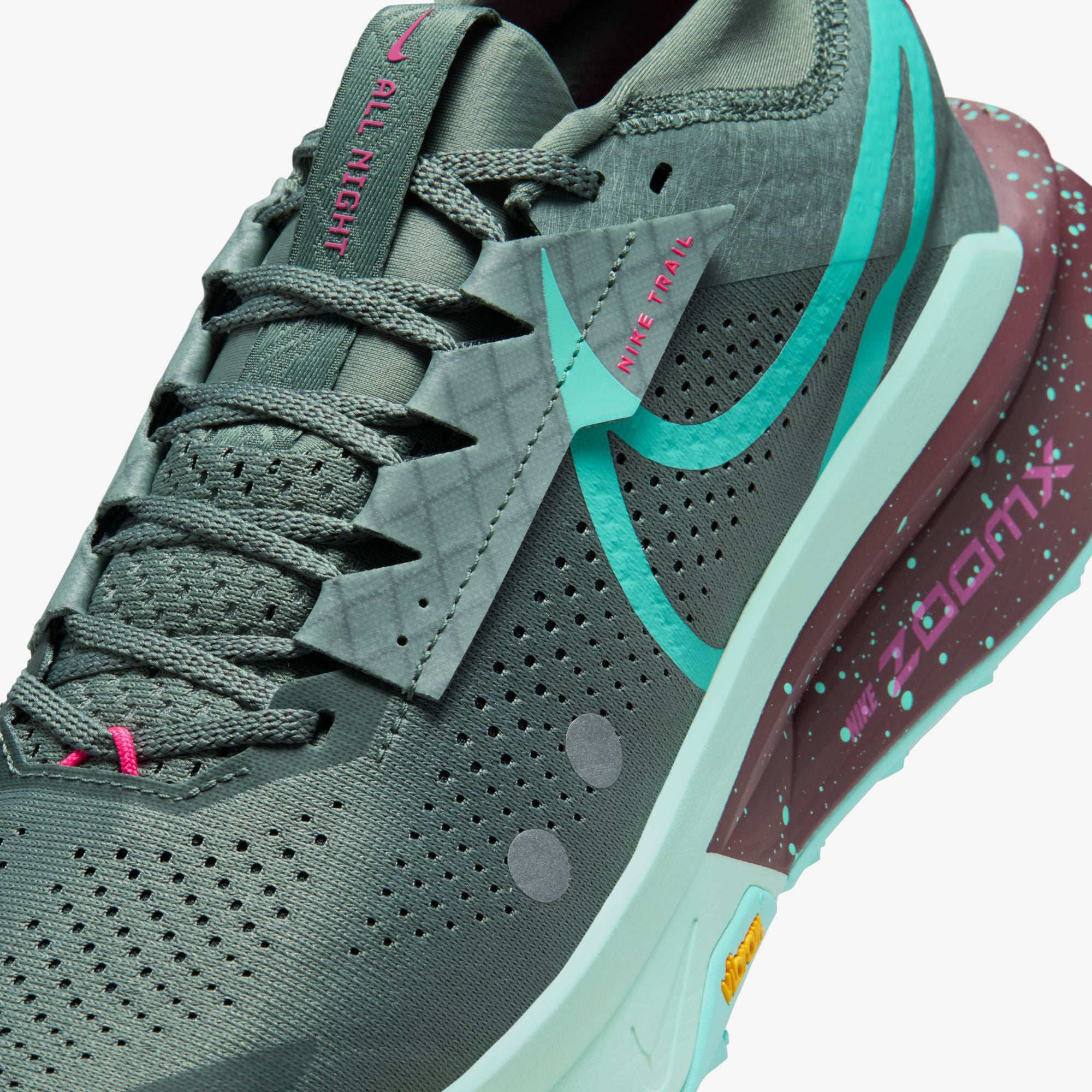 Nike ZoomX Zegama Trail 2 Erkek Yeşil Koşu Ayakkabısı