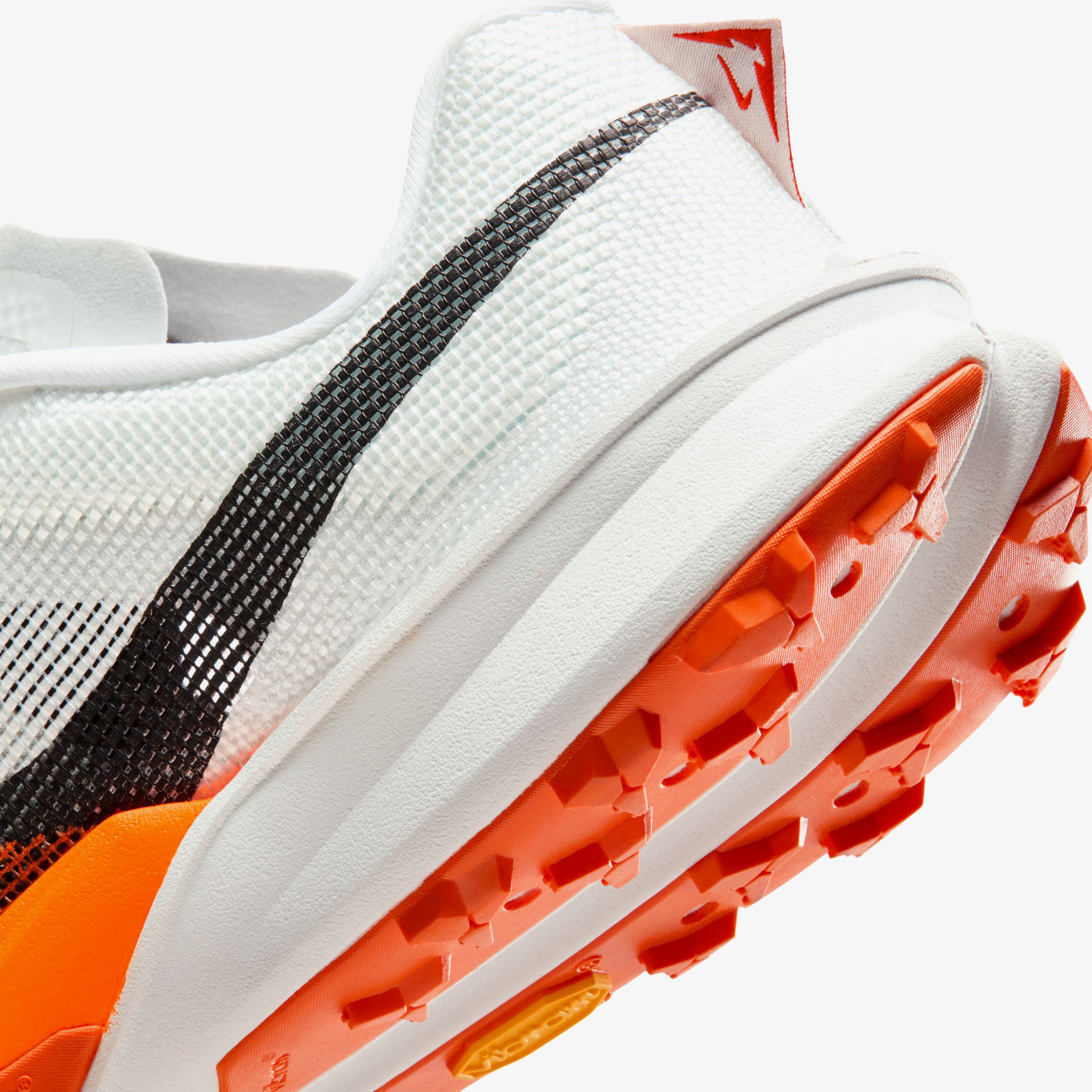 Nike Kiger 10 Erkek Beyaz Koşu Ayakkabısı