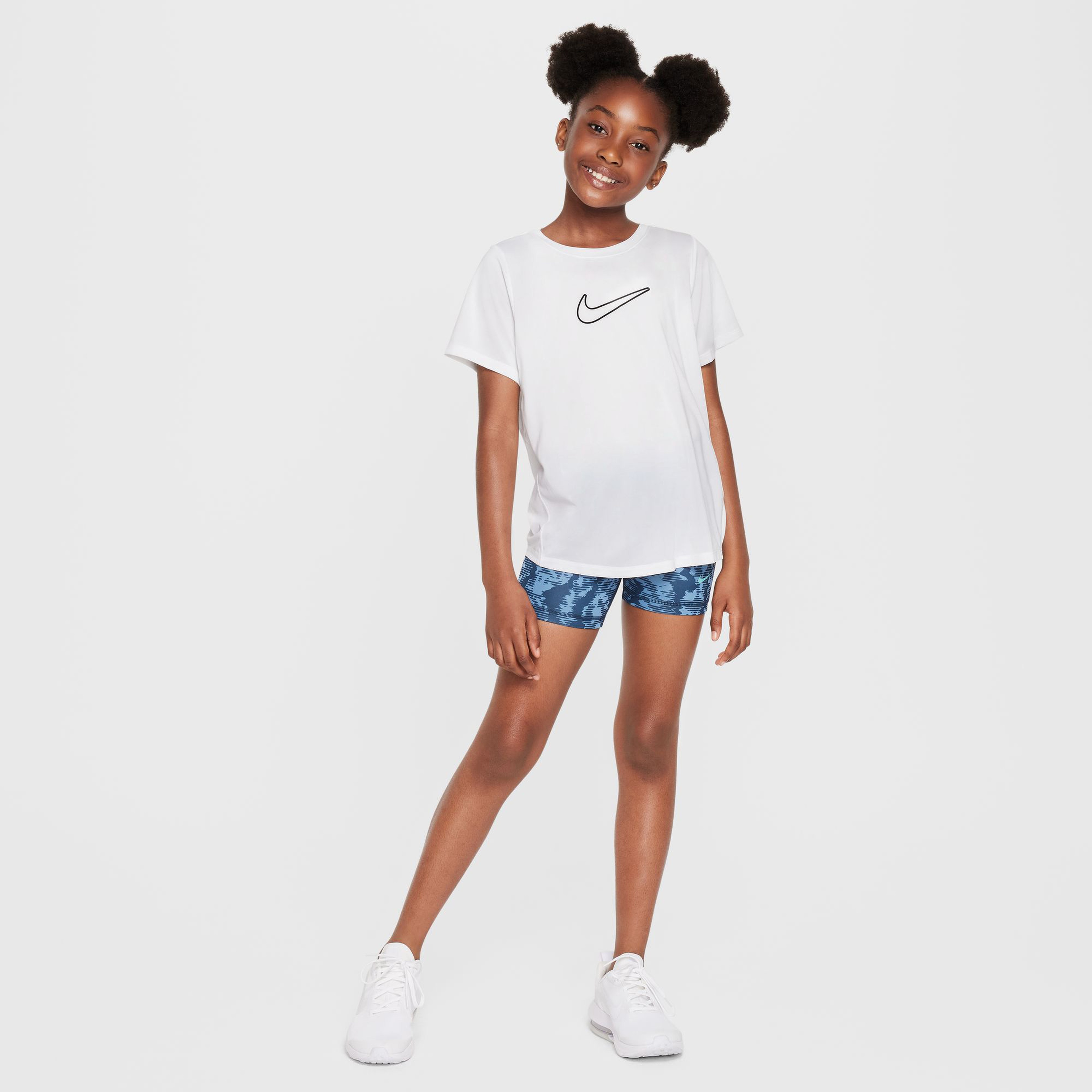 Nike One Fitted Çocuk Beyaz Antrenman T-Shirt