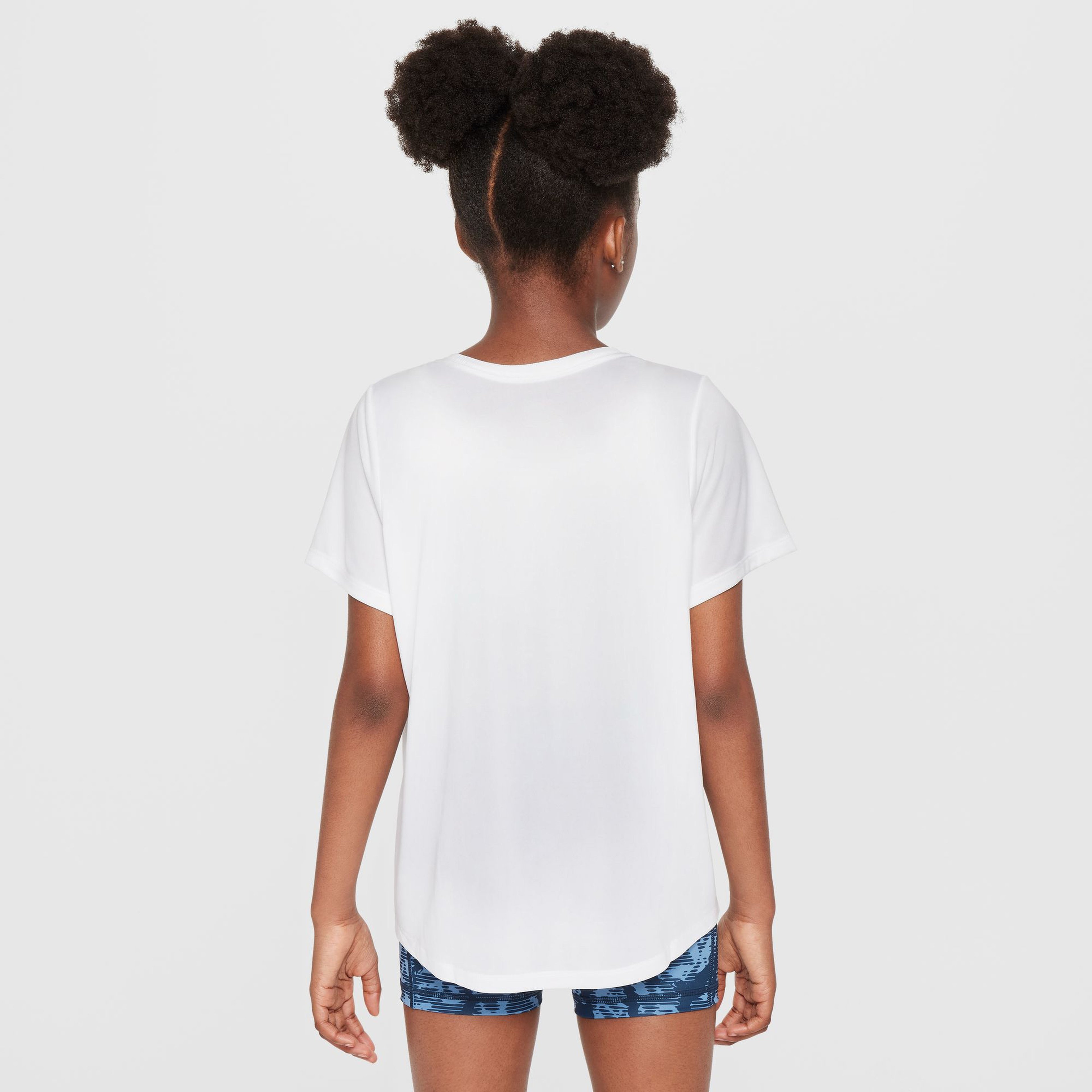 Nike One Fitted Çocuk Beyaz Antrenman T-Shirt