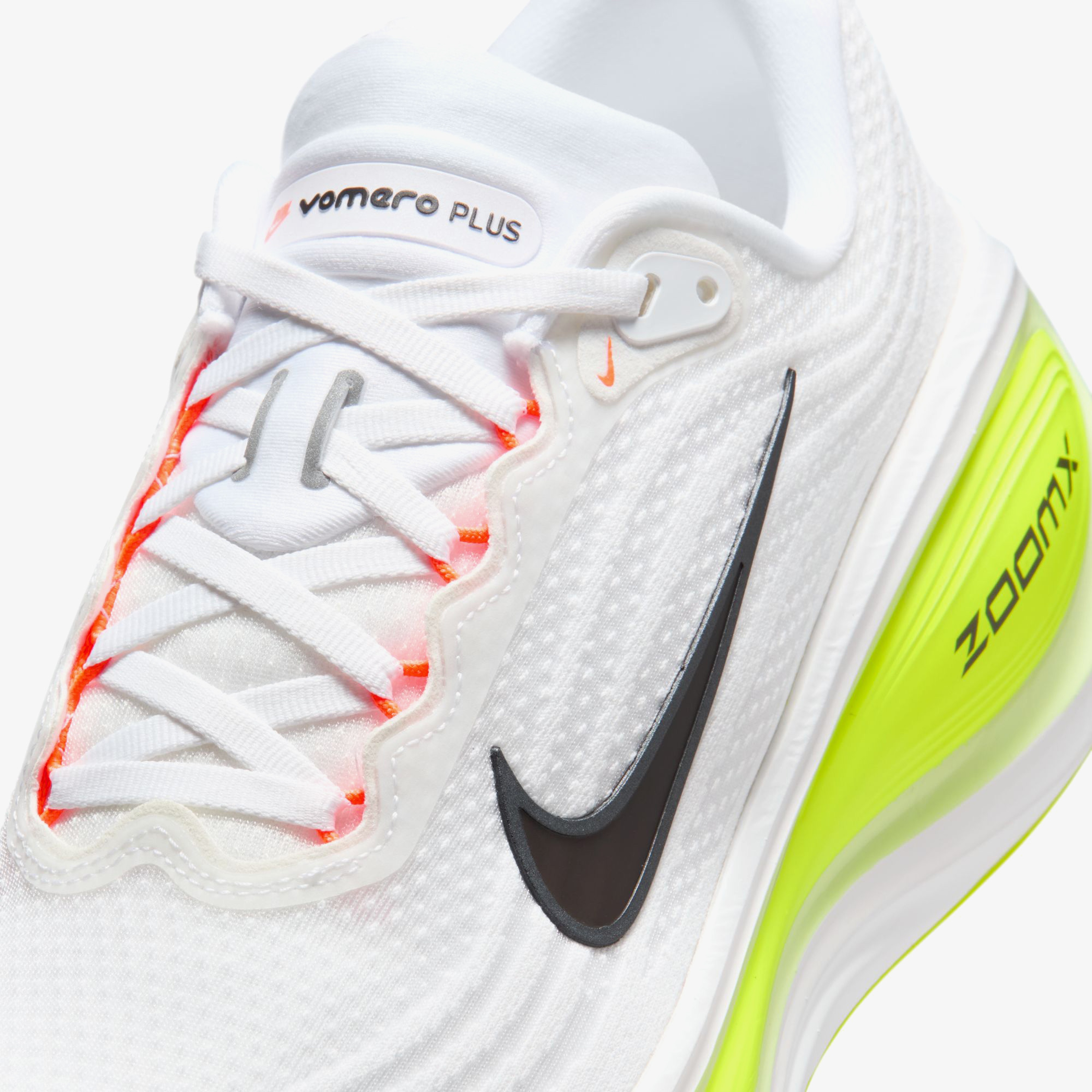 Nike Vomero Plus Erkek Beyaz Koşu Ayakkabısı