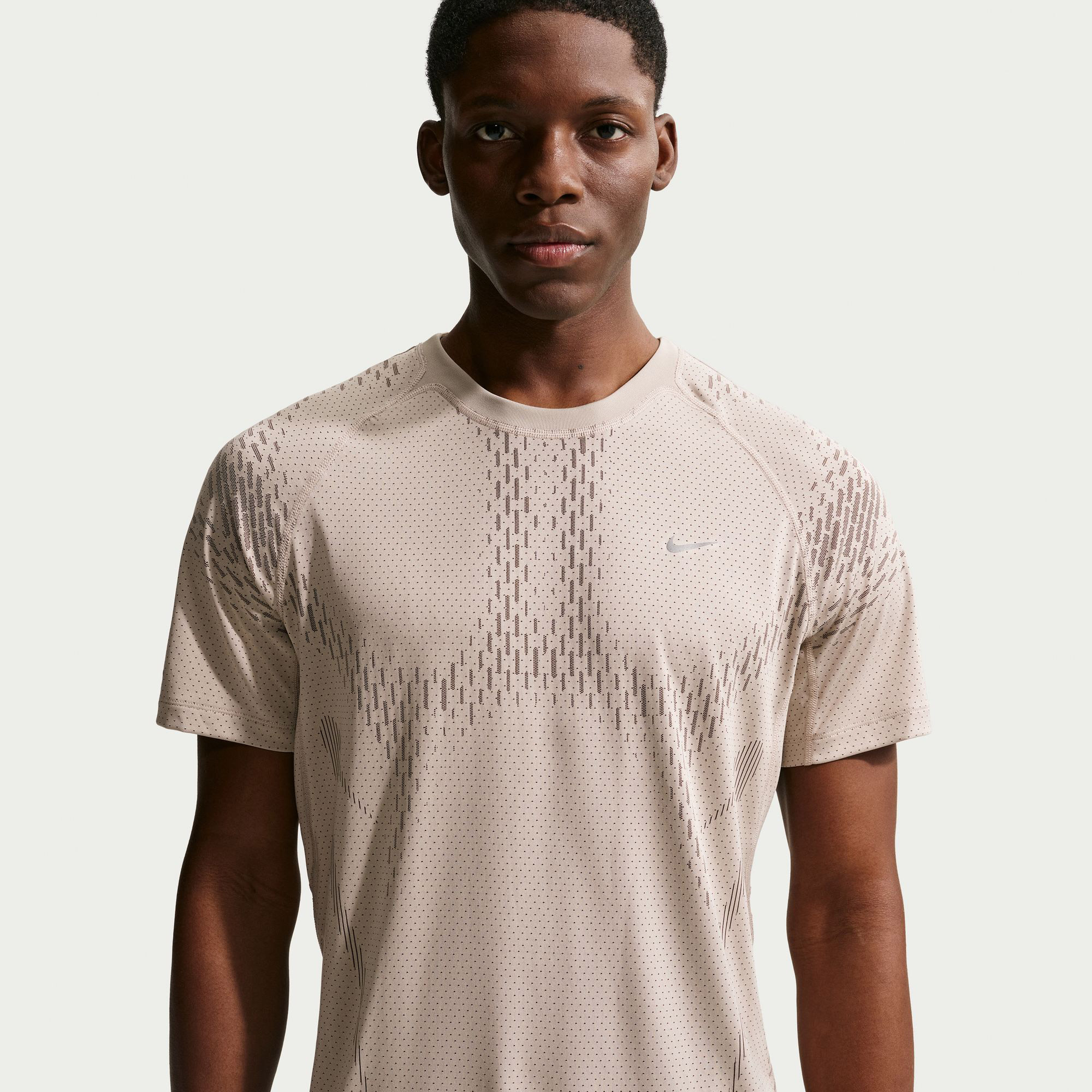 Nike Stride Erkek Krem Koşu T-Shirt