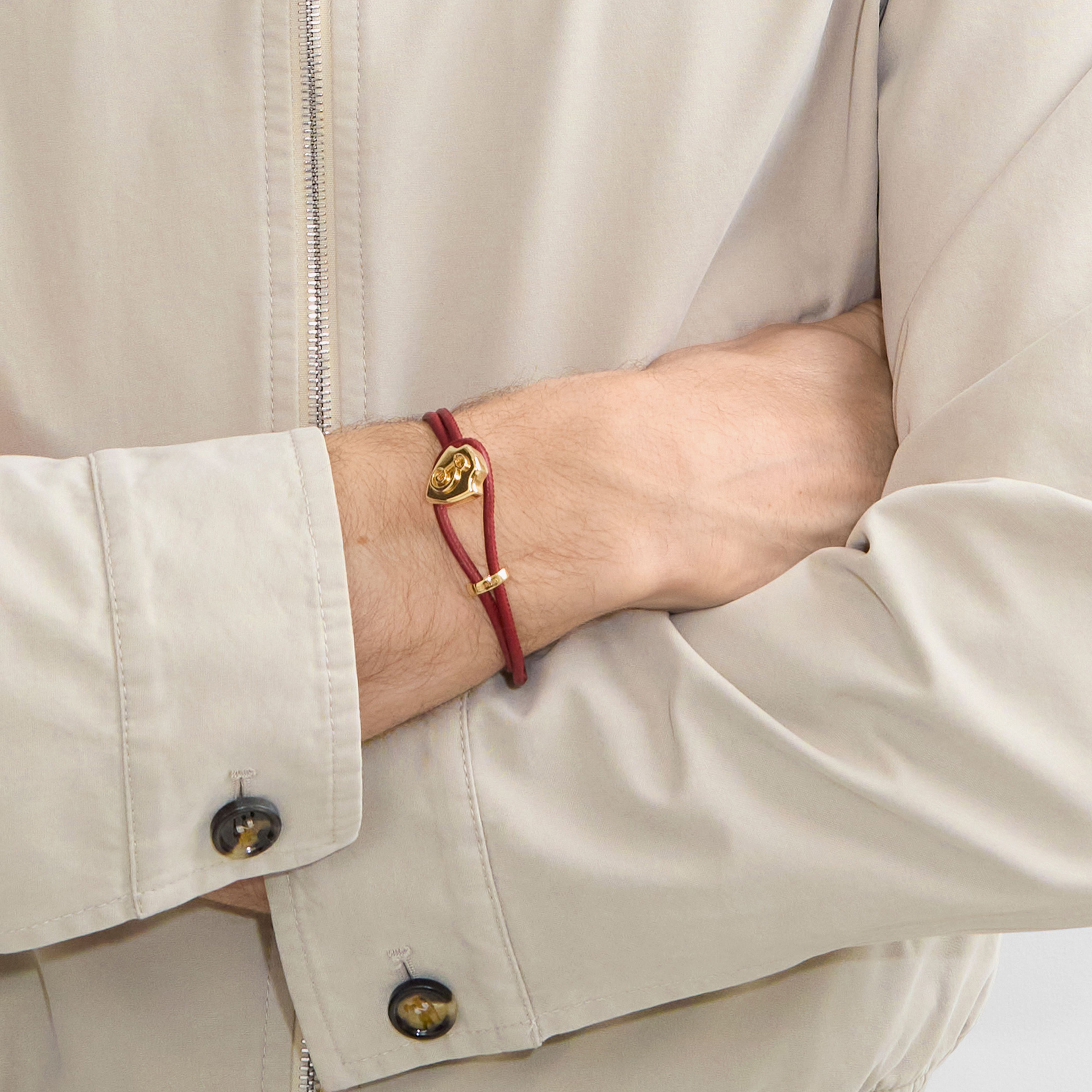 Burberry Brace Leather Shield Kadın Altın Bileklik