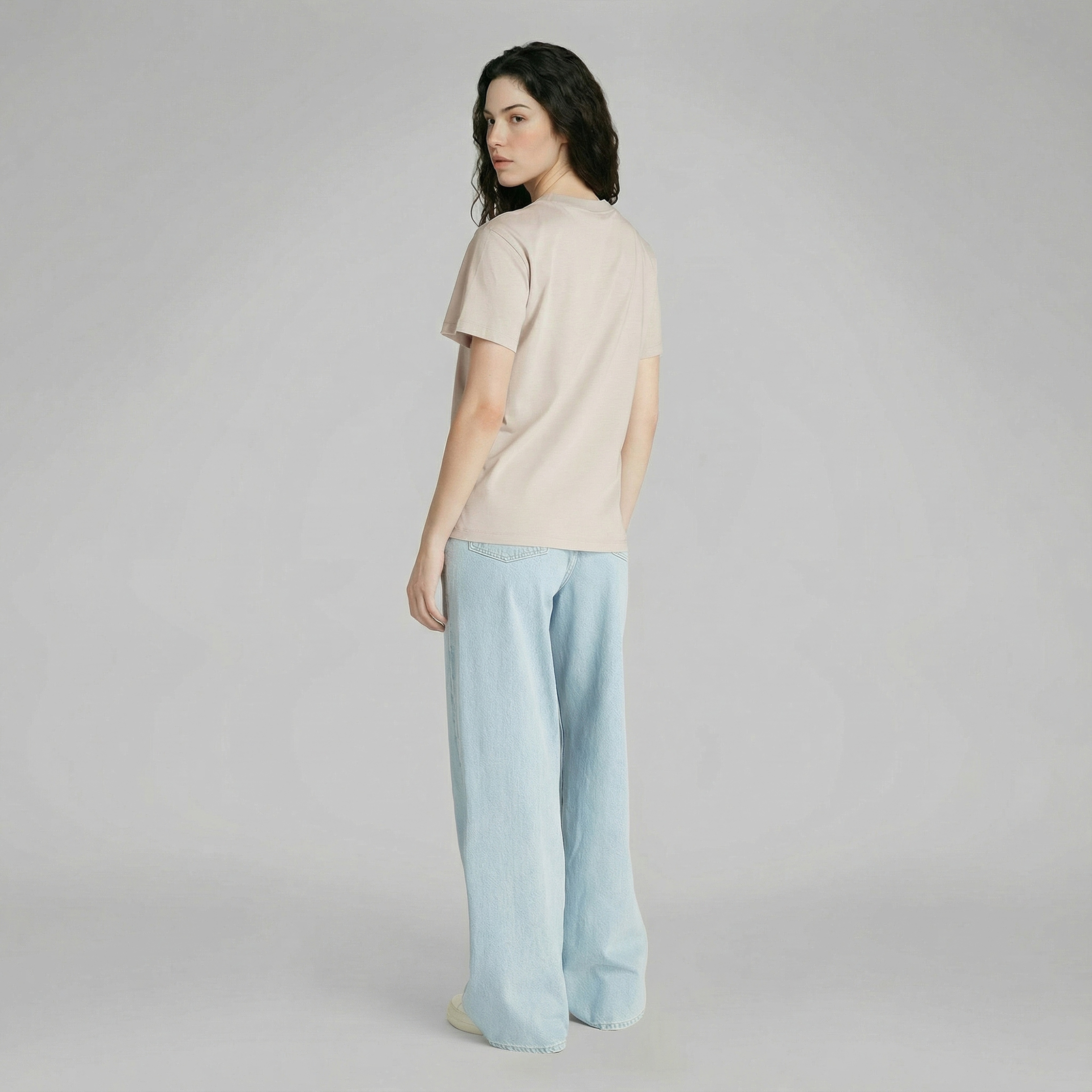 Calvin Klein Kadın Gri T-Shirt