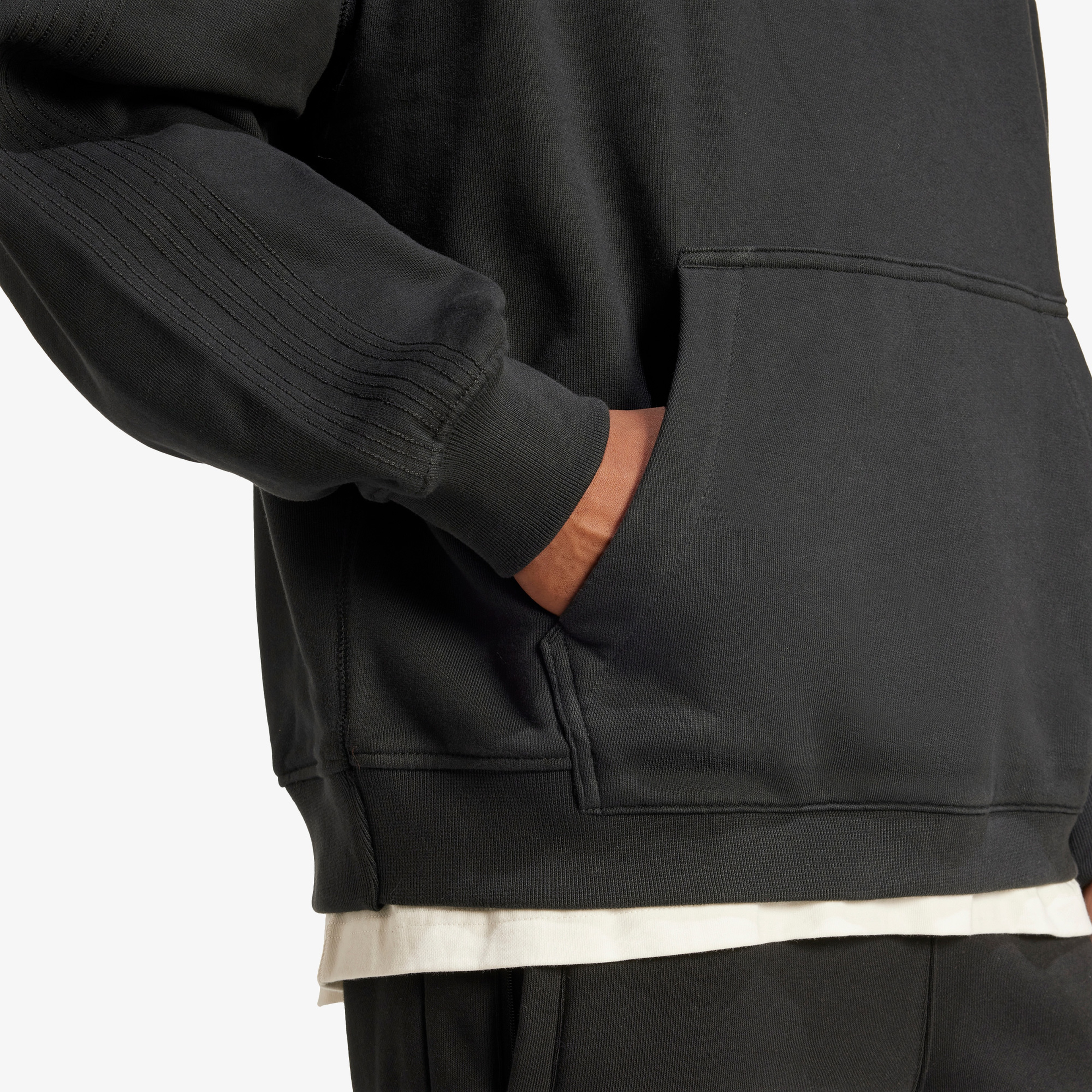 adidas P Essentialential Erkek Siyah Sweatshirt