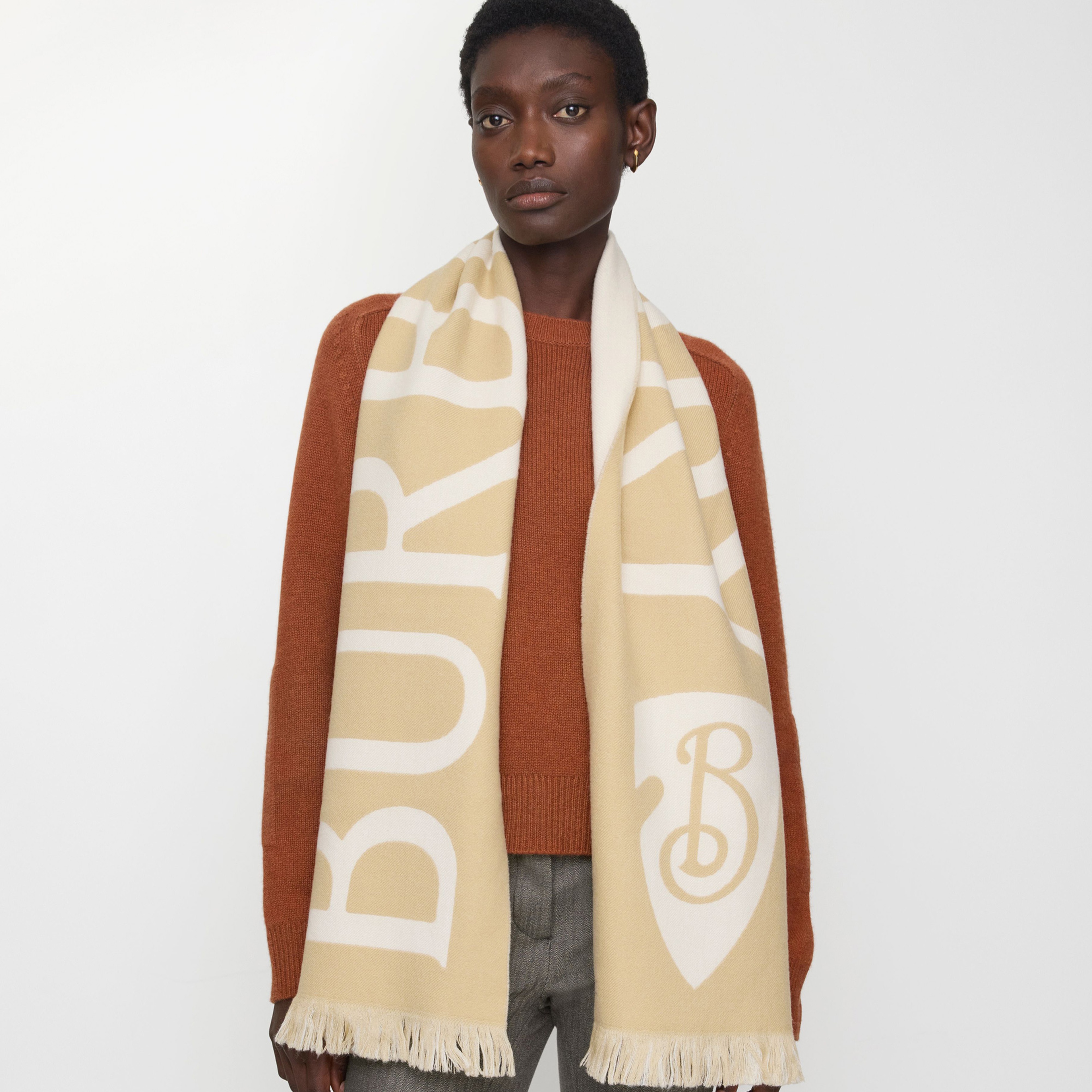 Burberry Kadın Bej Atkı