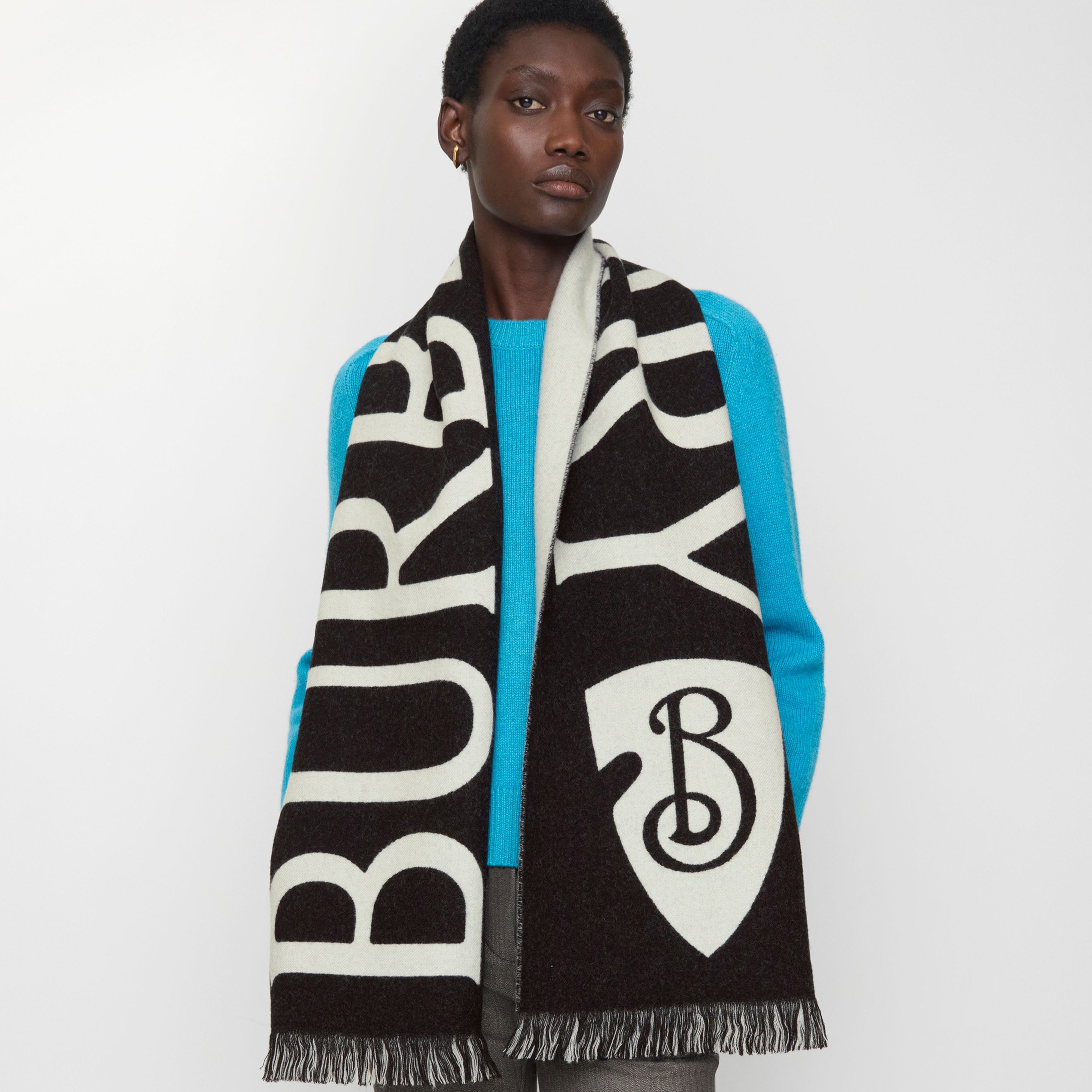 Burberry Kadın Siyah Atkı
