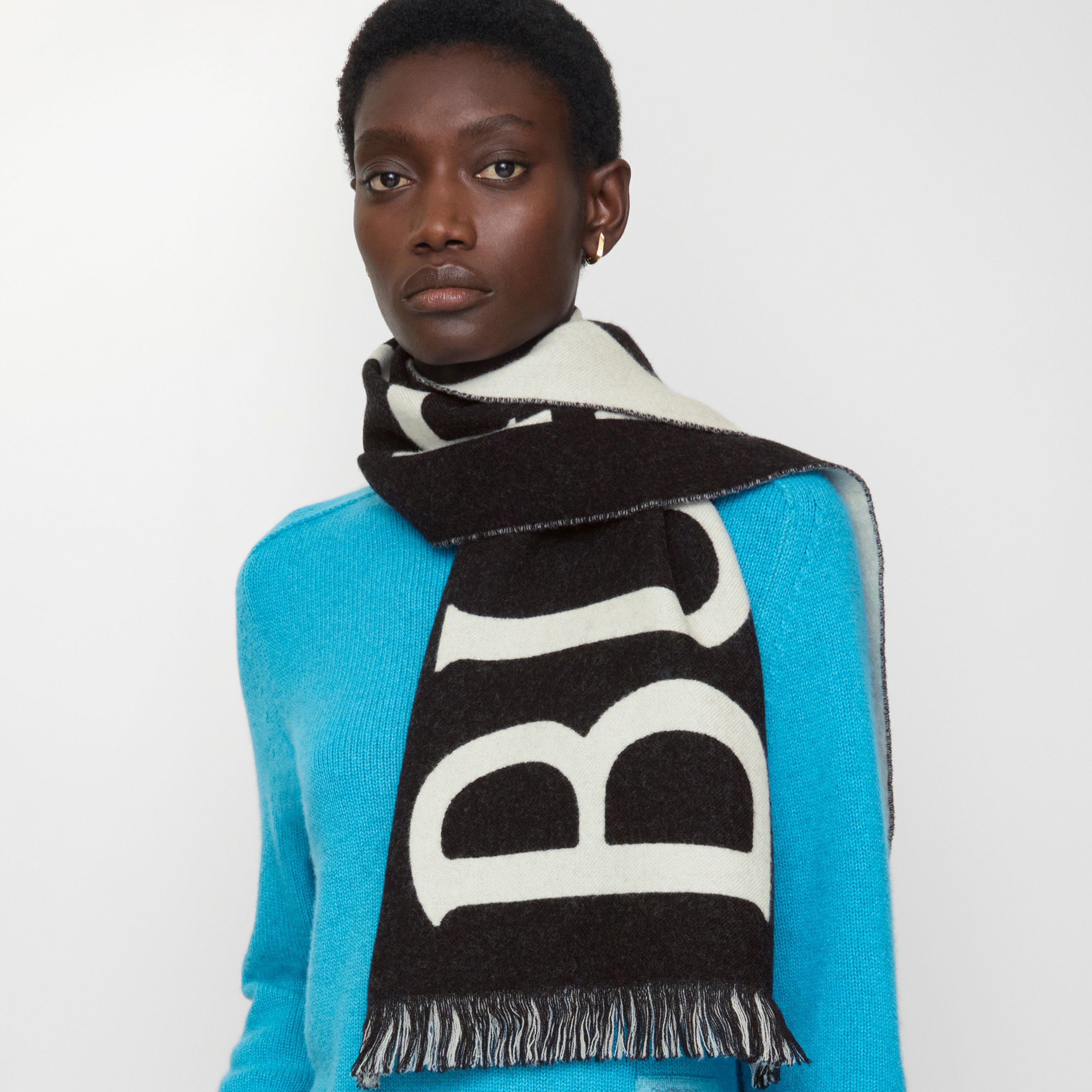 Burberry Kadın Siyah Atkı