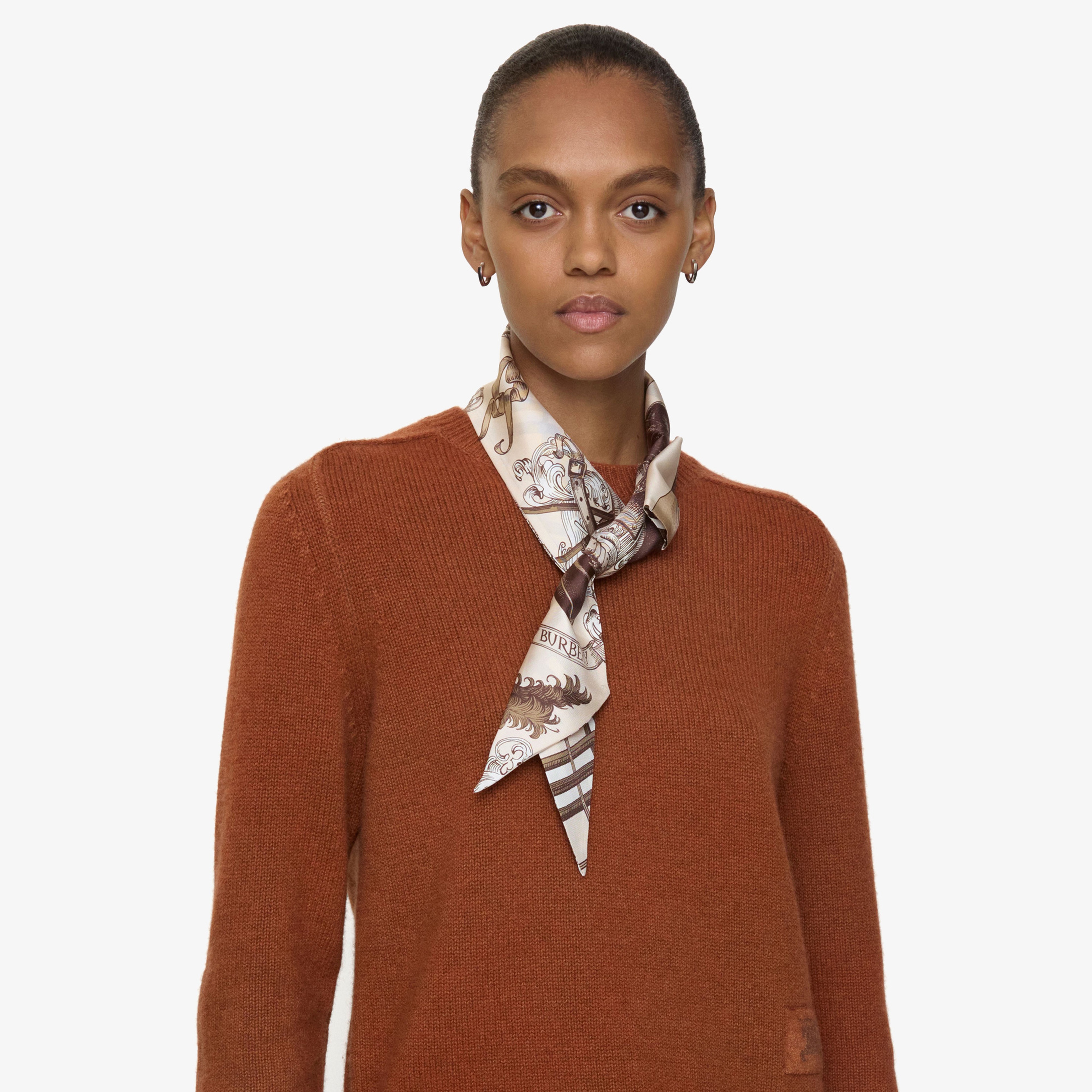 Burberry Etched Knight Kadın Bej Eşarp
