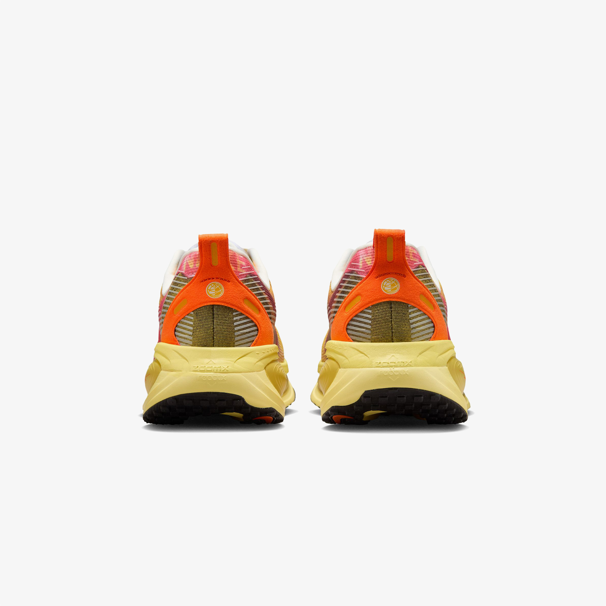 Nike Vomero 18 Se Erkek Renkli Koşu Ayakkabısı