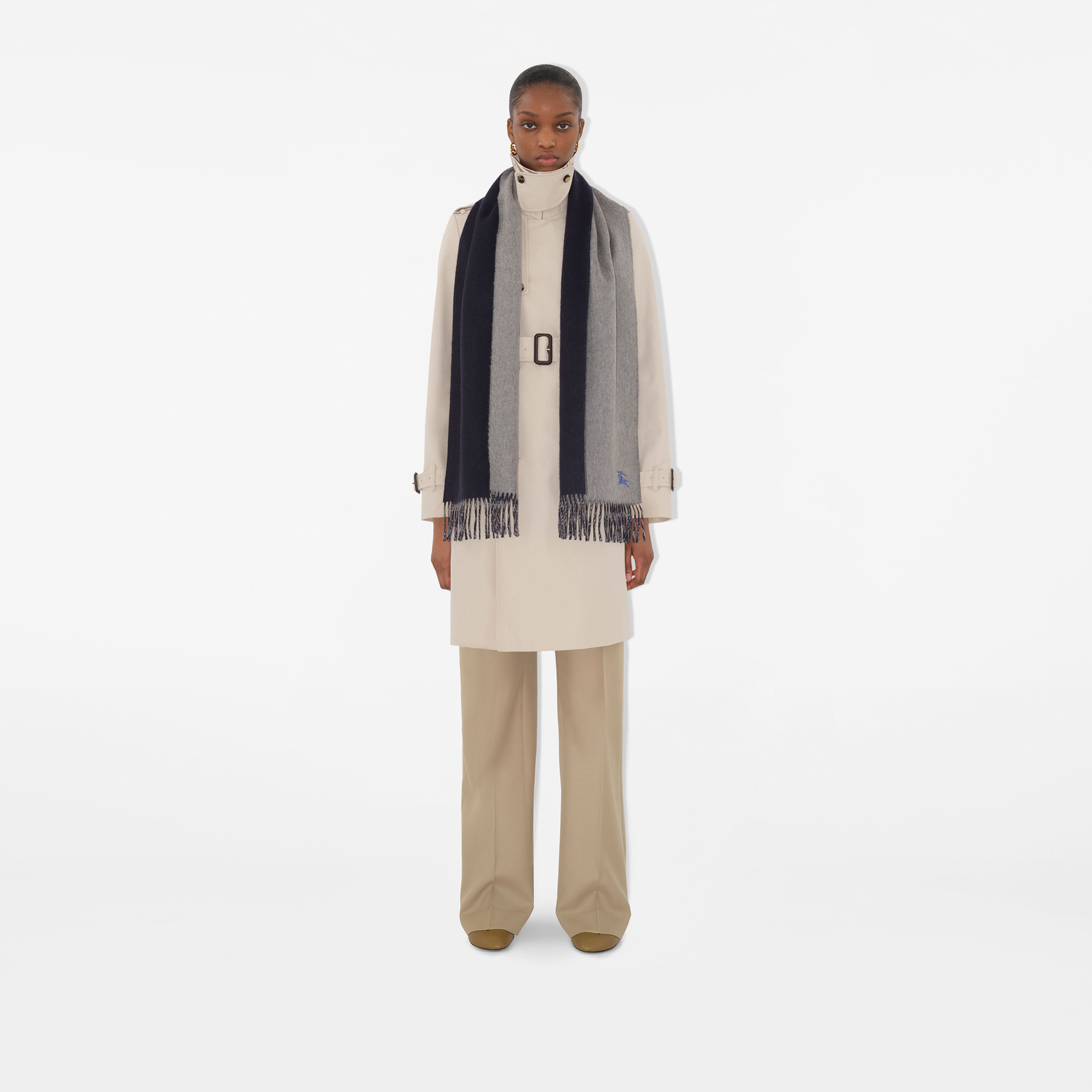 Burberry Knight Solid Kadın Gri Atkı