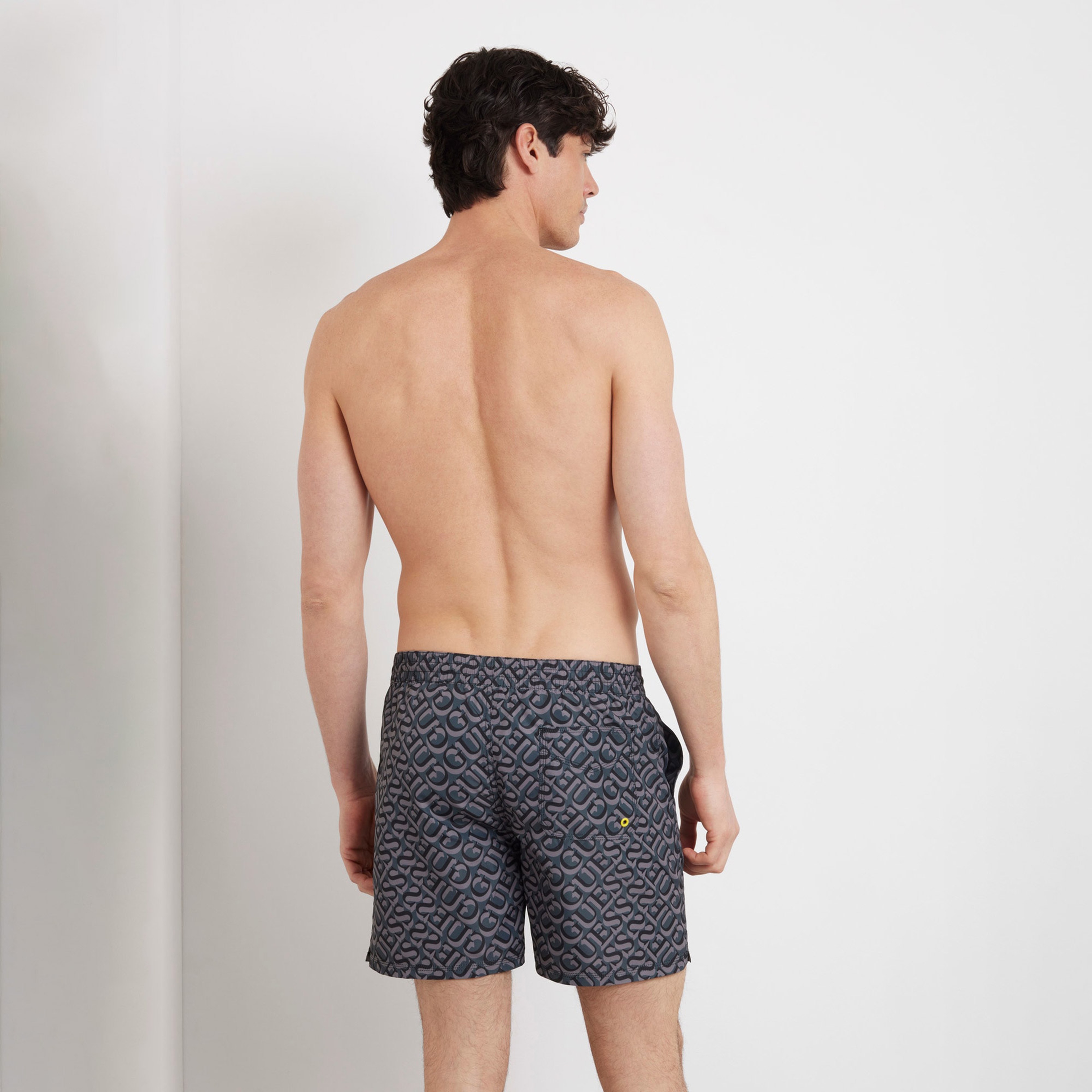 Guess Swimtrunk Medium Gue Soft Dull 75 Erkek Siyah Deniz Şortu