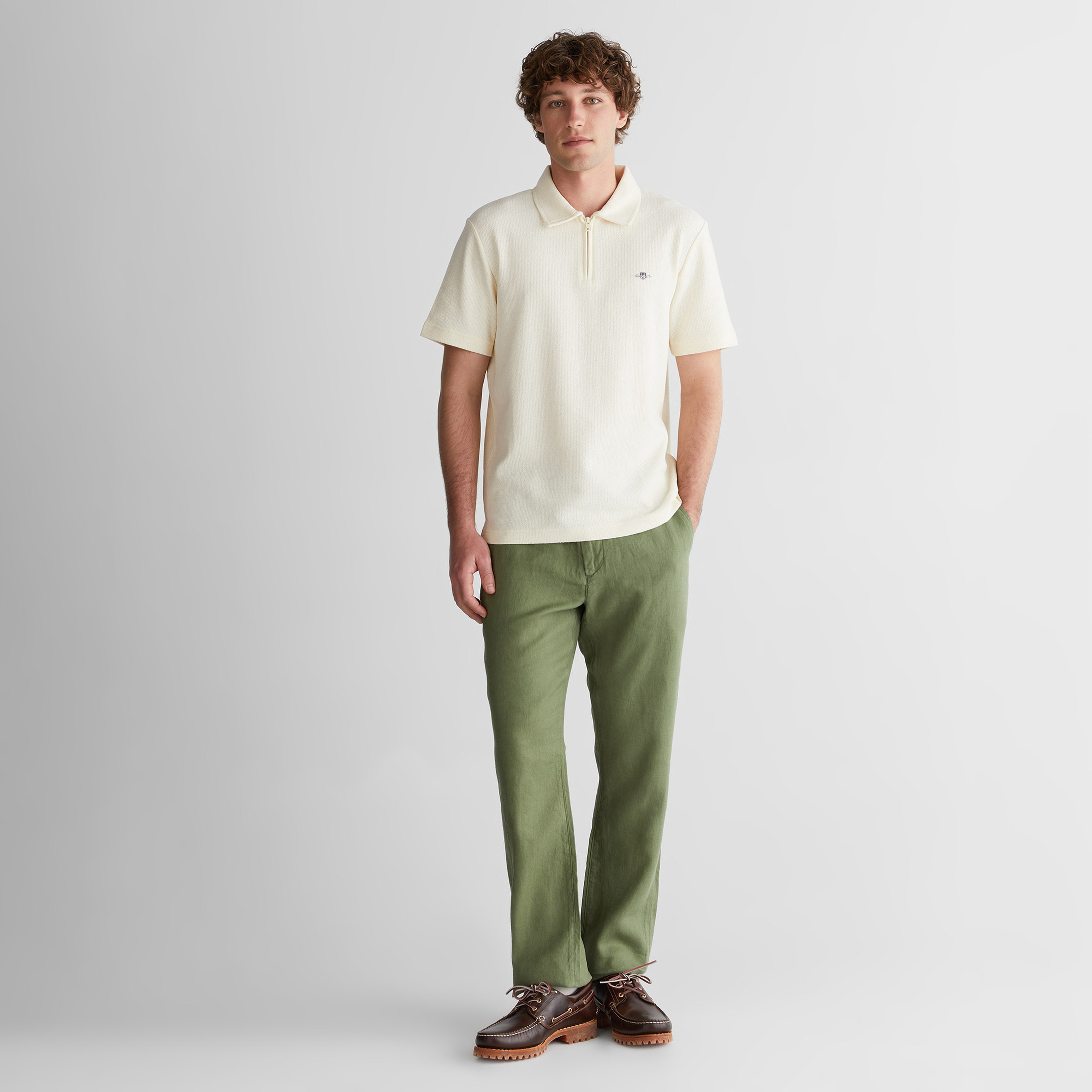 GANT Erkek Krem Regular Fit Yarım Fermuarlı Logolu Polo Yaka T-Shirt