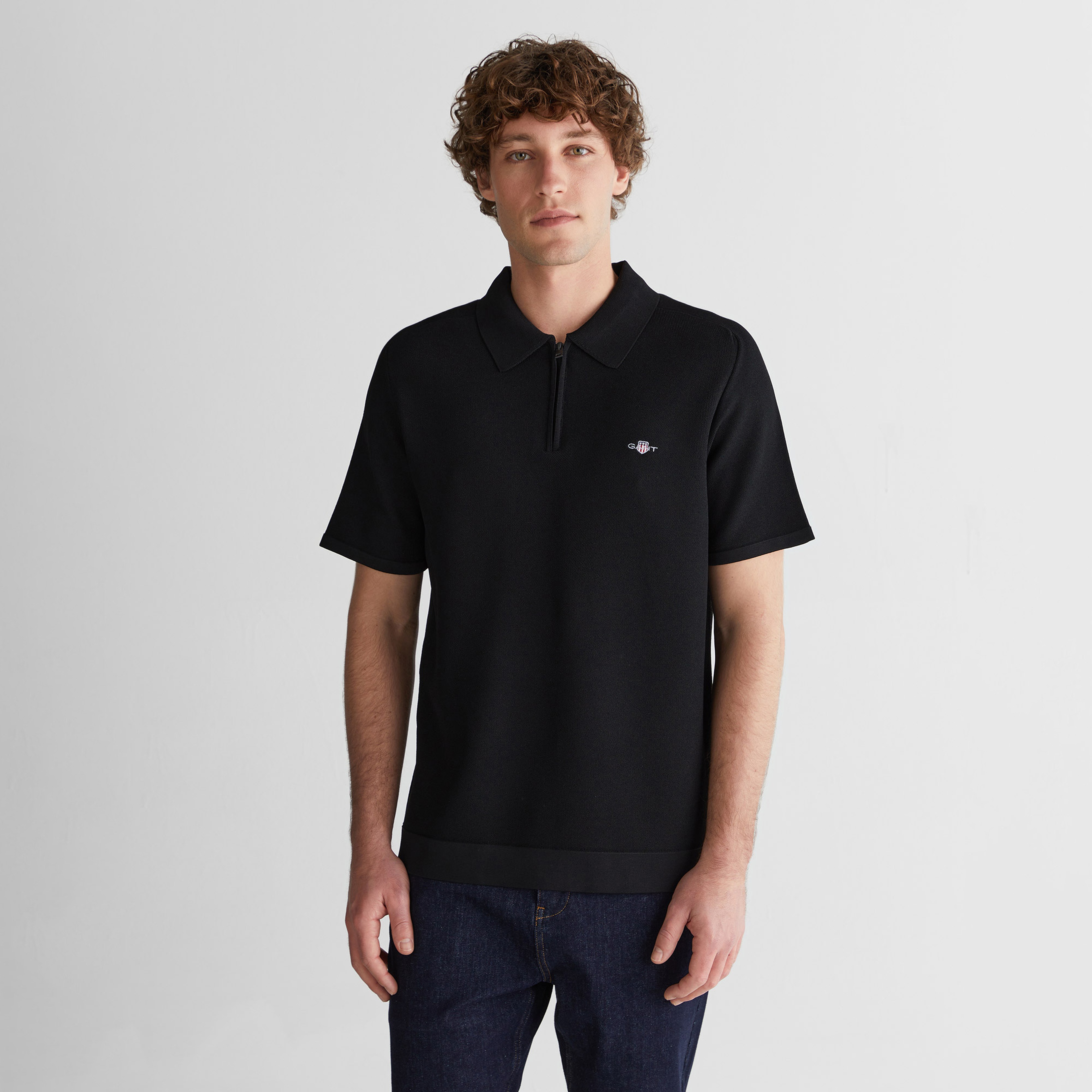 GANT Erkek Siyah Regular Fit Yarım Fermuarlı Kısa Kollu T-Shirt