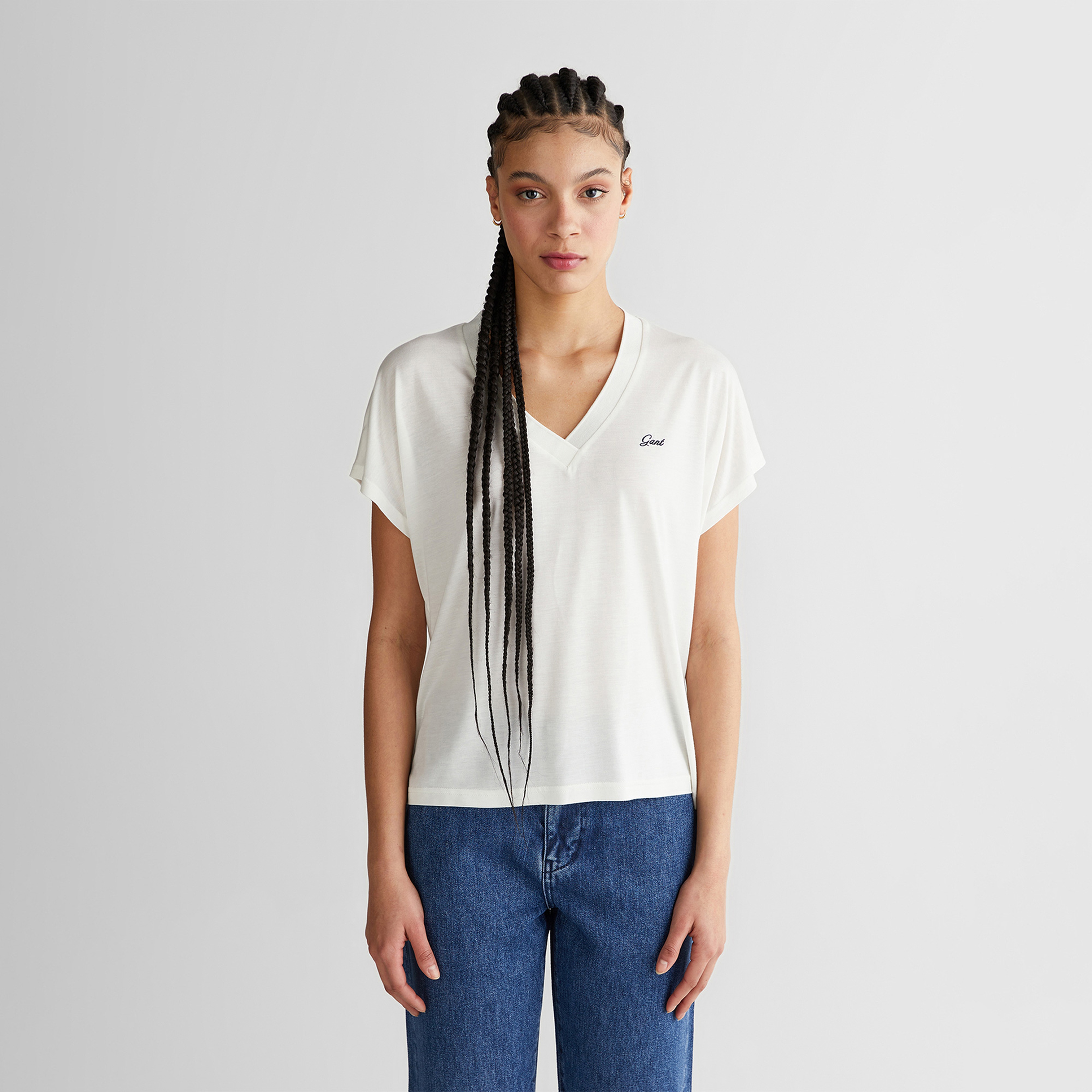GANT Kadın Beyaz V Yaka Regular Fit T-Shirt