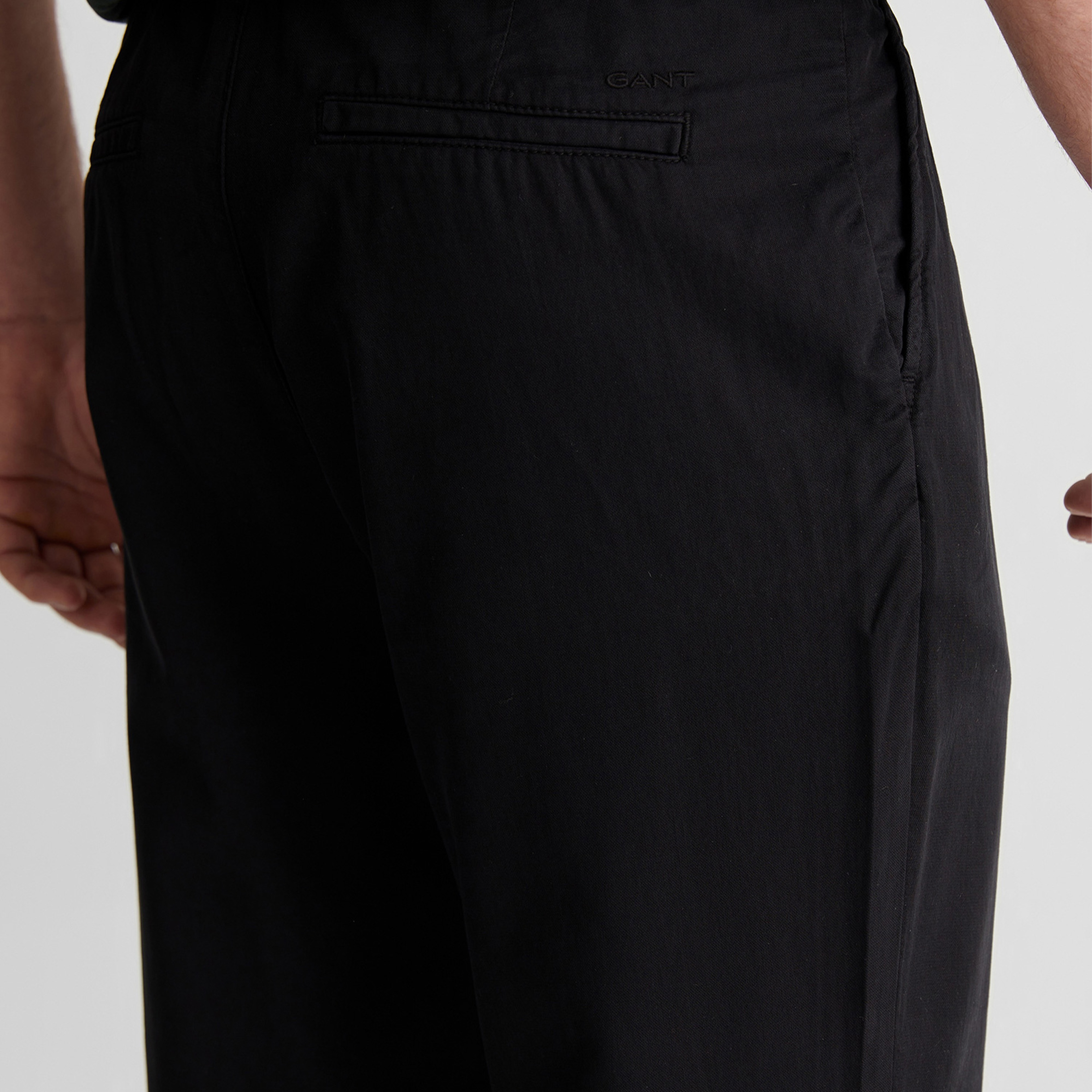 GANT Erkek Siyah Regular Fit Jogger Pantolon