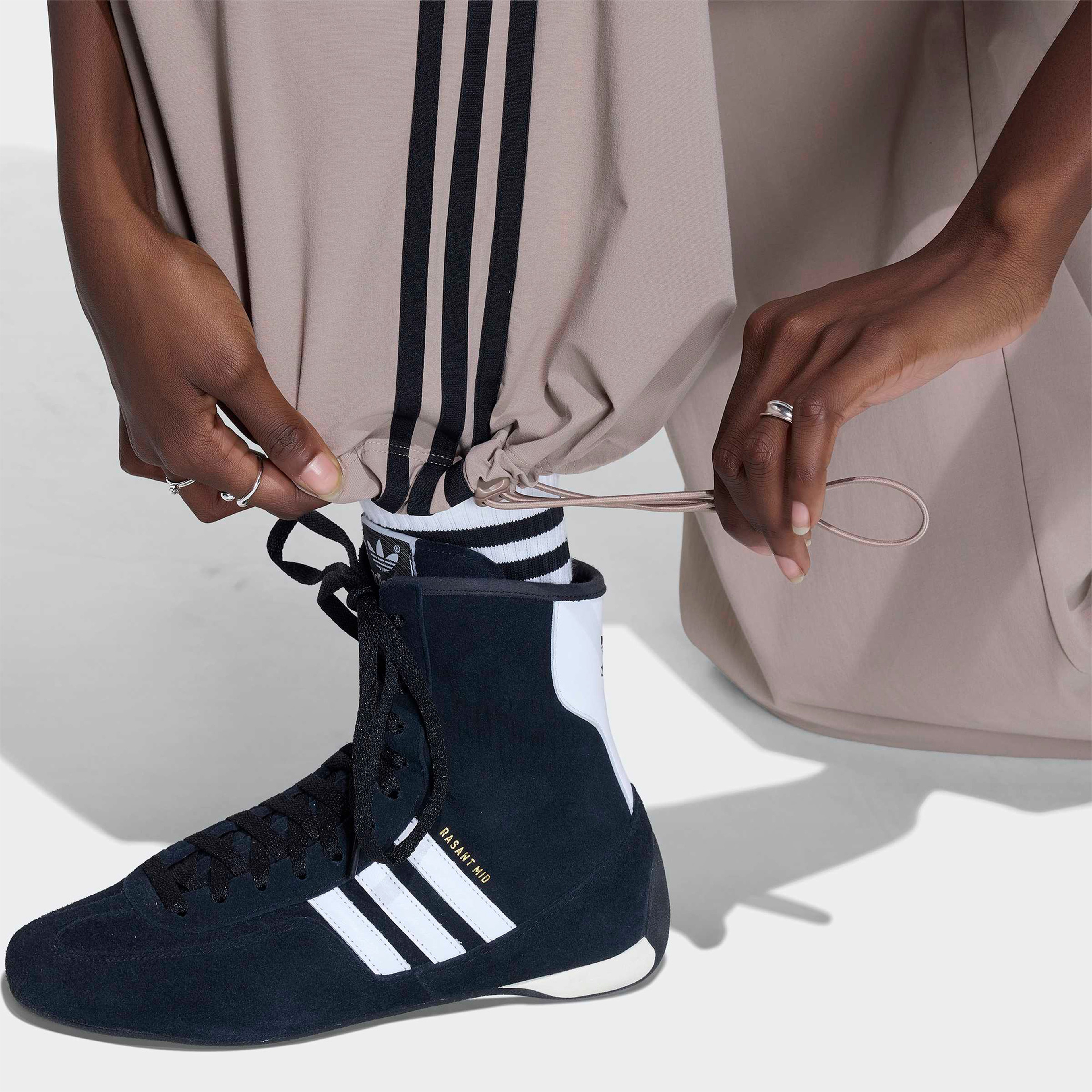 adidas Pleated Tp Kadın Kahverengi Eşofman Altı