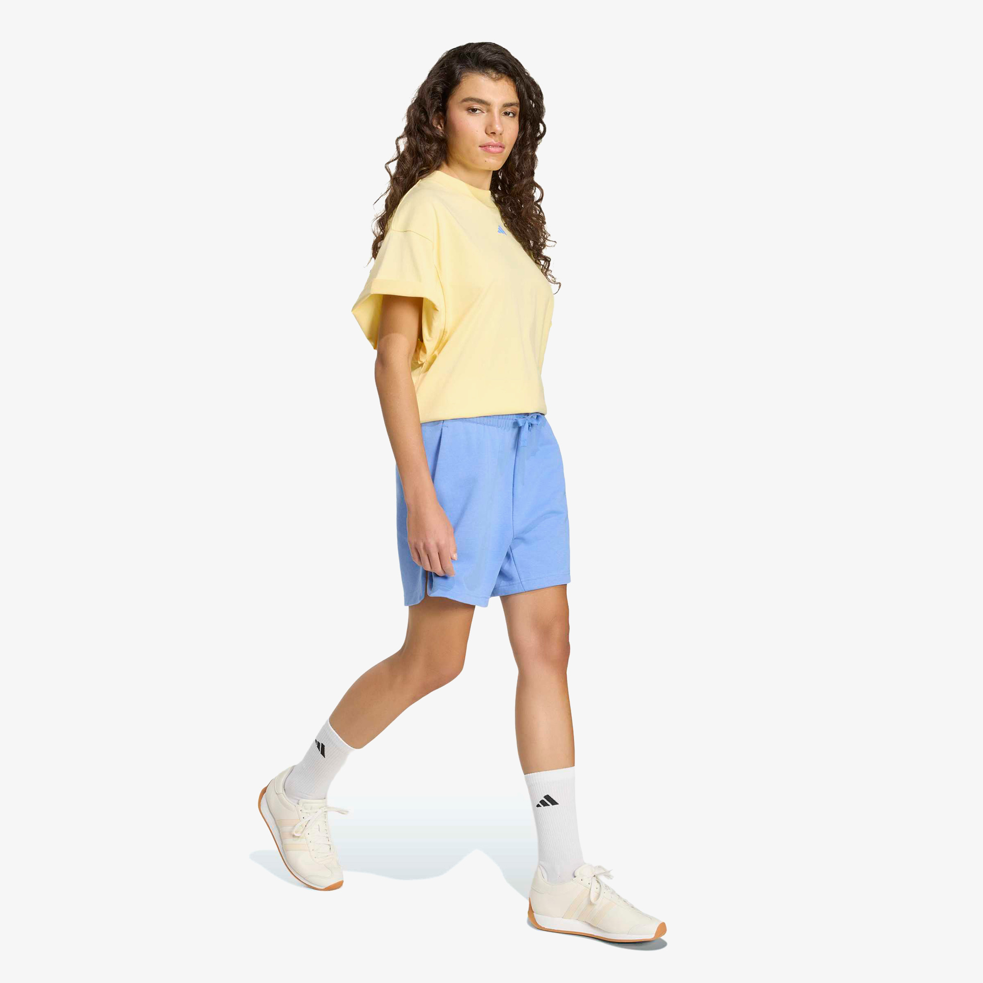 adidas 3 Bantlı Studio Boyfriend Kadın Sarı Antrenman T-Shirt