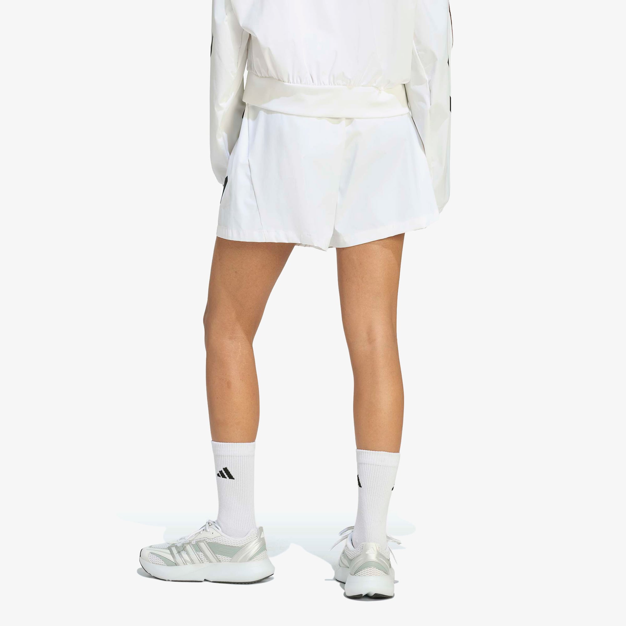 adidas Z.N.E. Kadın Beyaz Şort