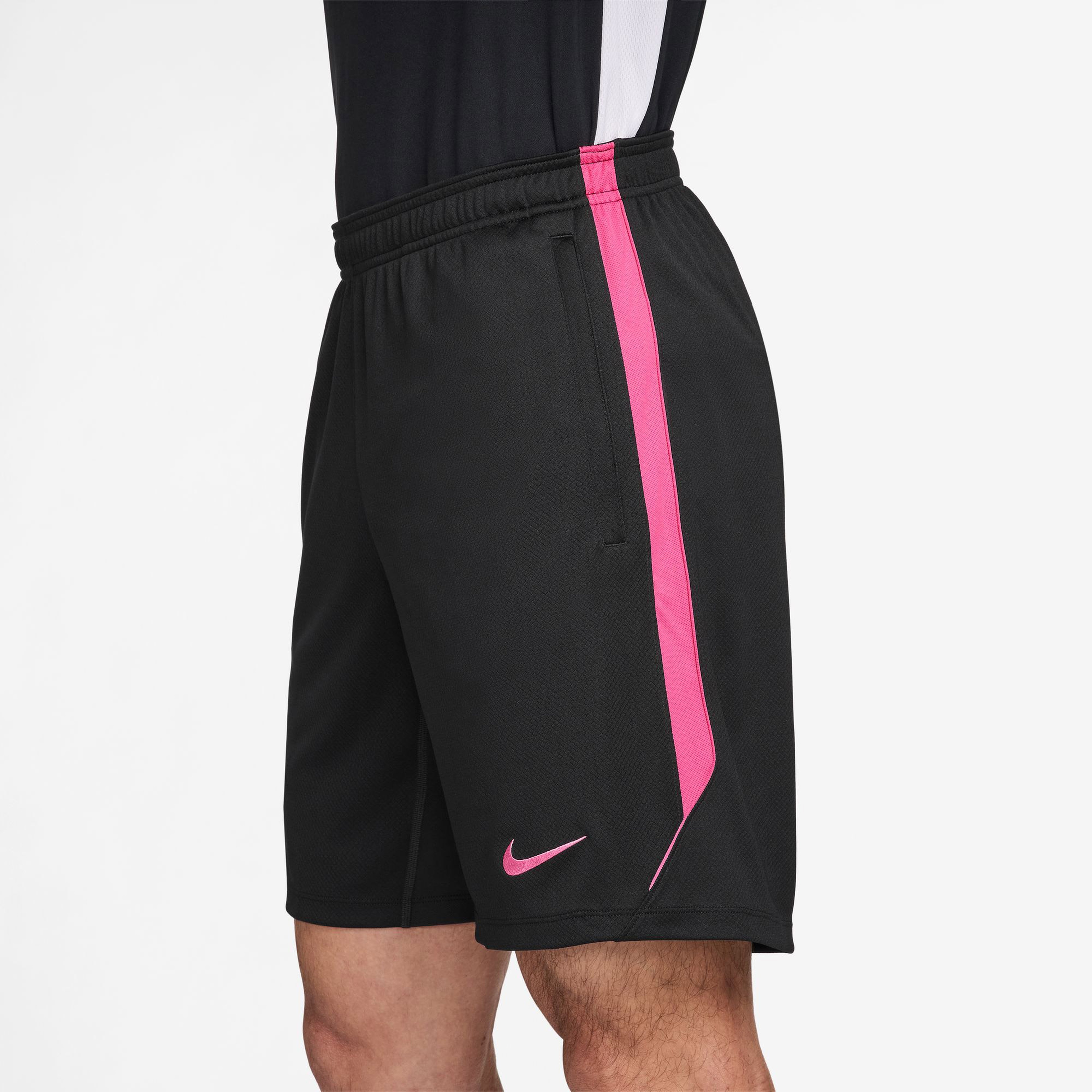 Nike Strike Erkek Siyah Futbol Şortu