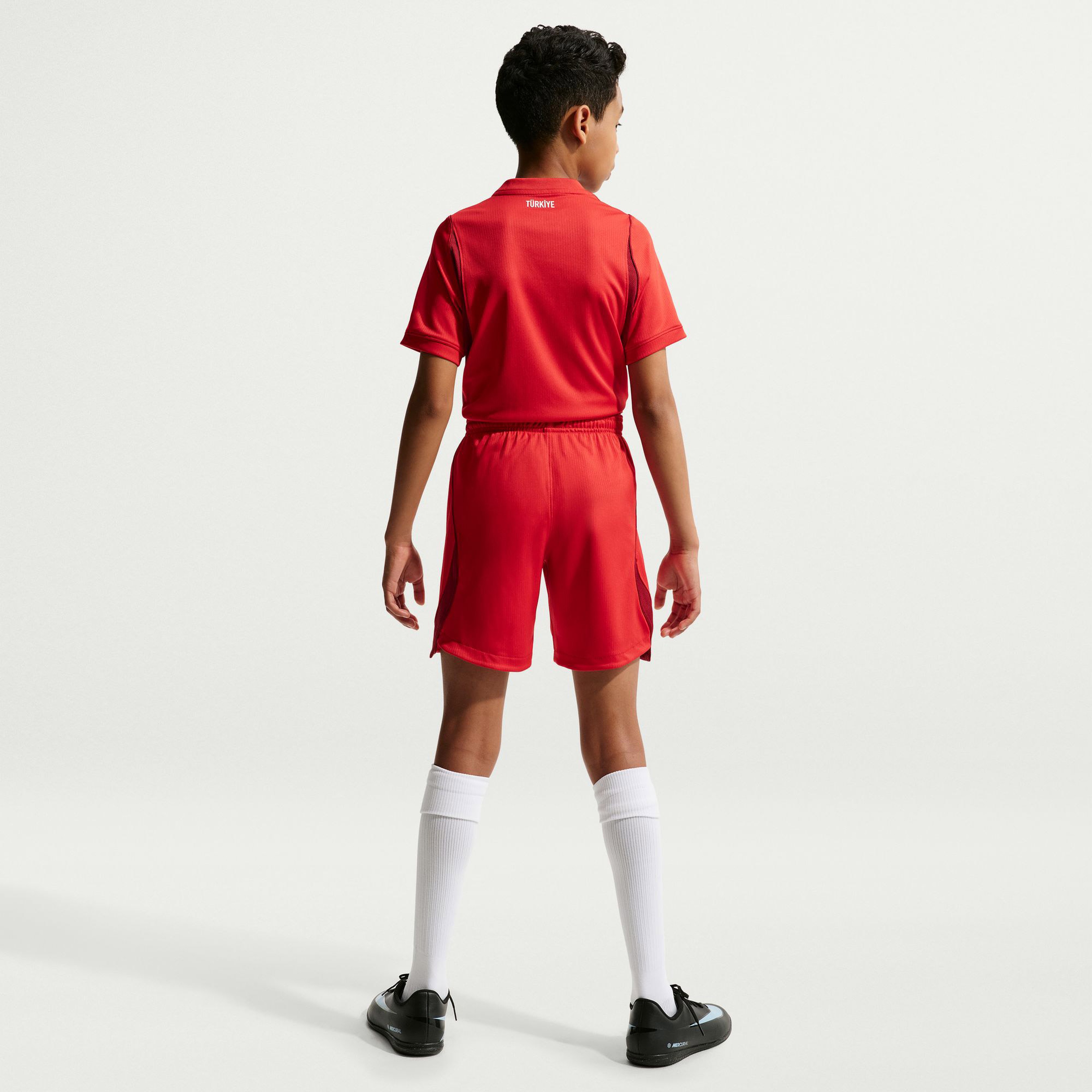 Nike Türkiye 2026  Çocuk Kırmızı İç Saha Stadyum Şortu