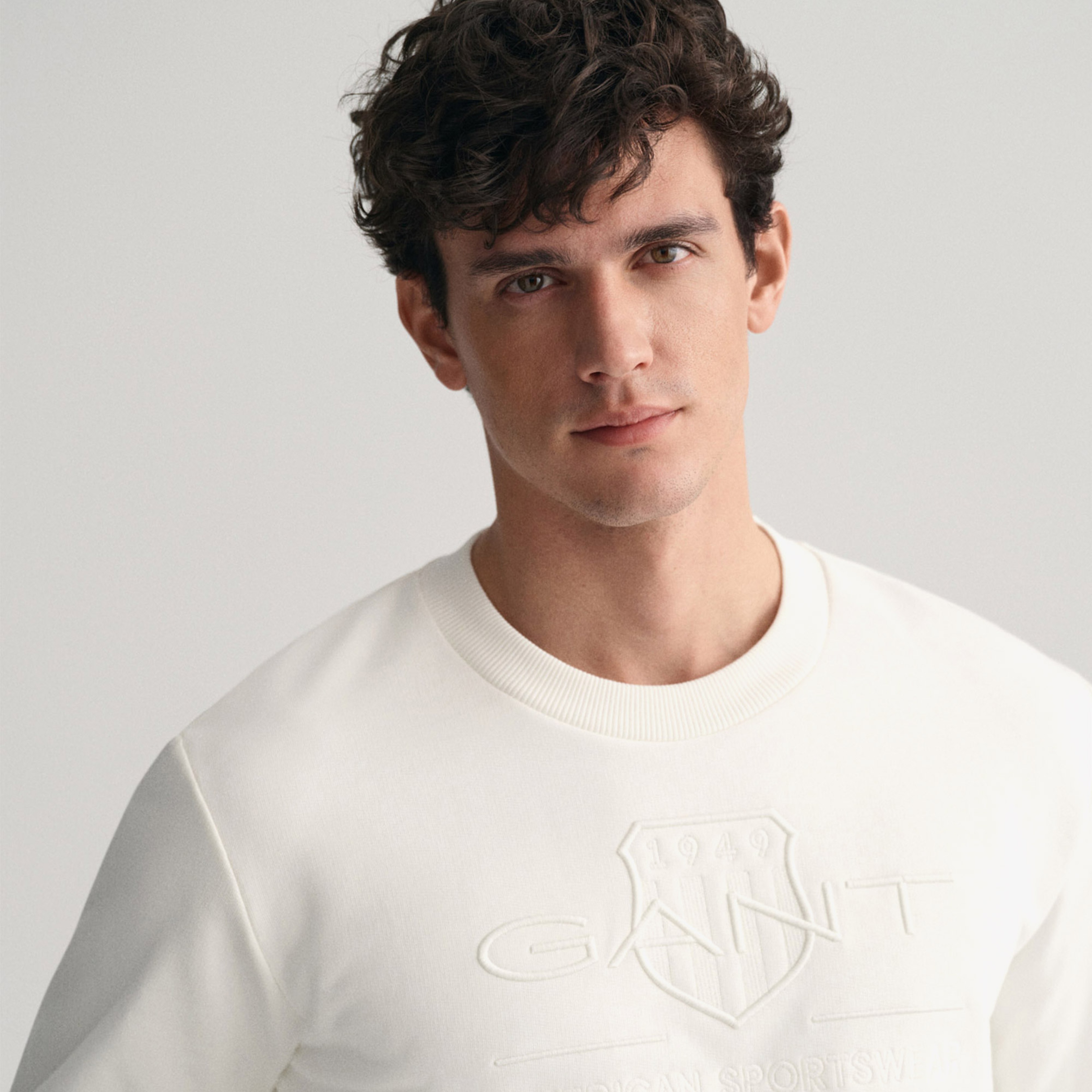 GANT Erkek Krem Regular Fit Bisiklet Yaka Logolu Sweatshirt