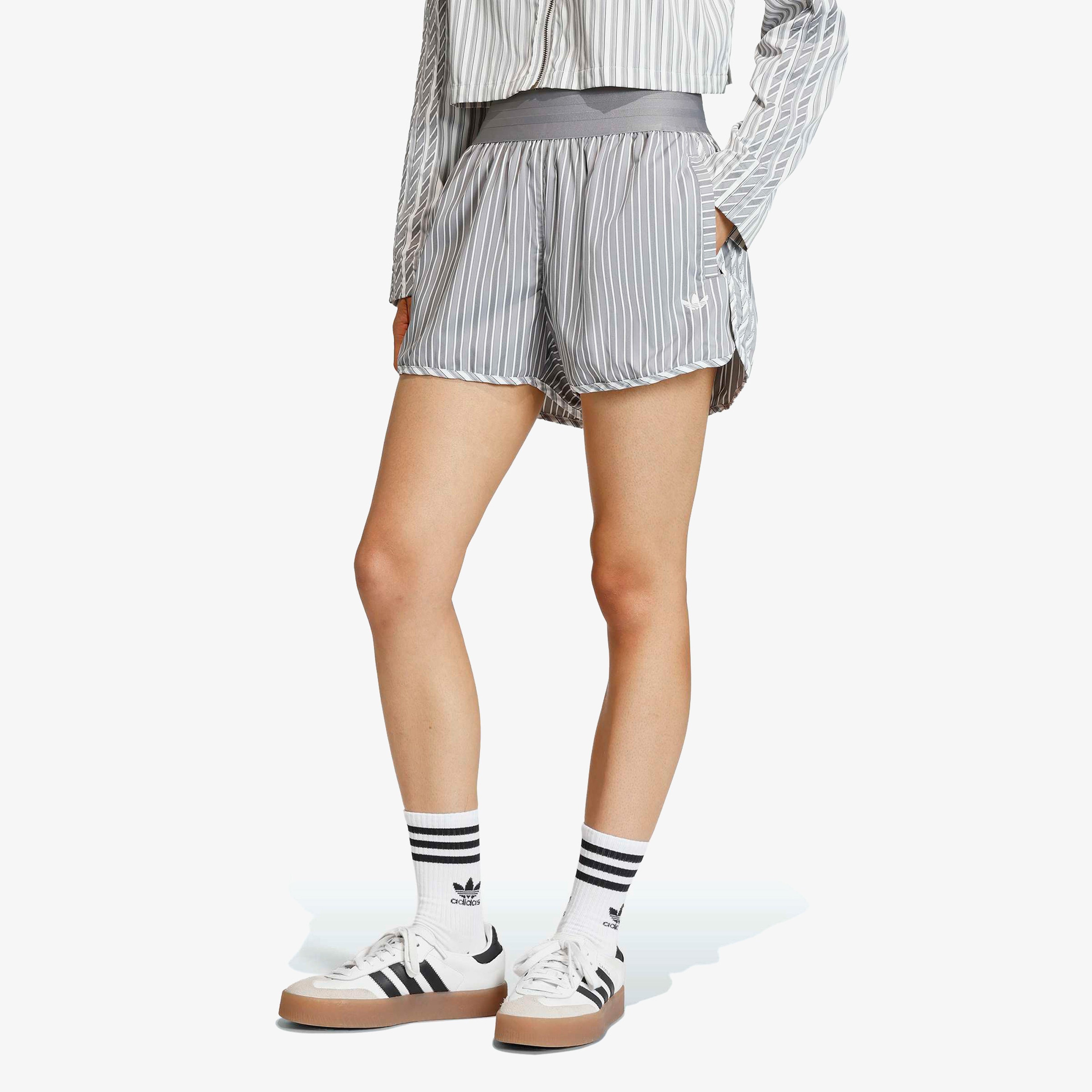 adidas P Essential Sho Kadın Gri Şort