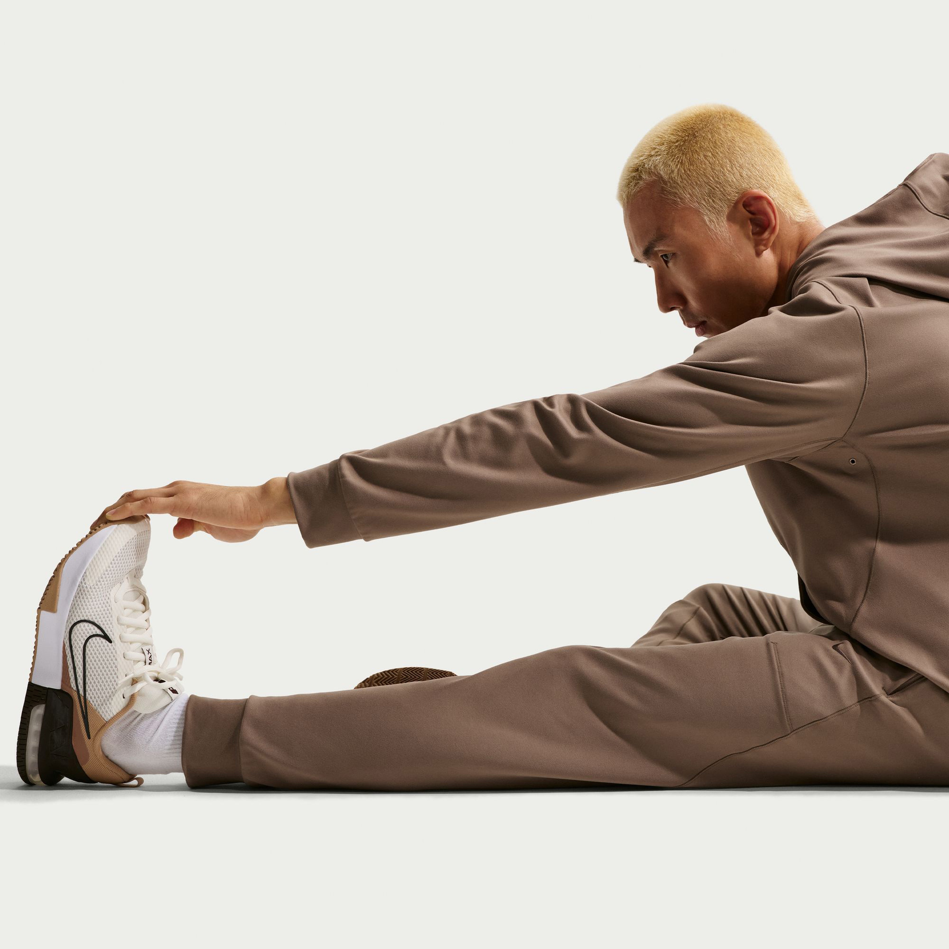 Nike Primary Erkek Kahverengi Eşofman Altı