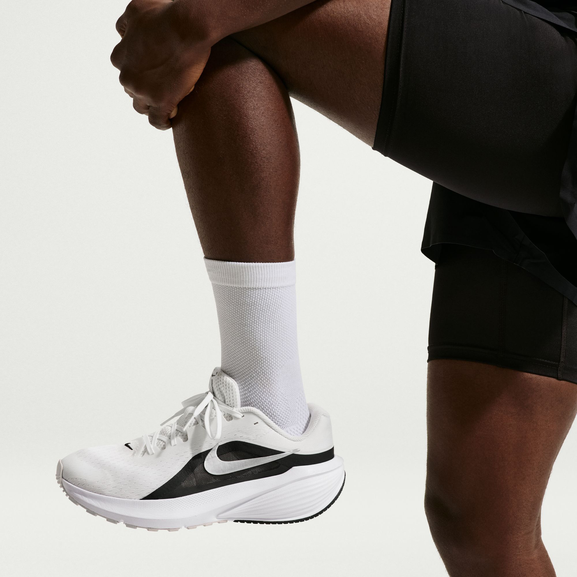 Nike Downshifter 14 Erkek Beyaz Koşu Ayakkabısı