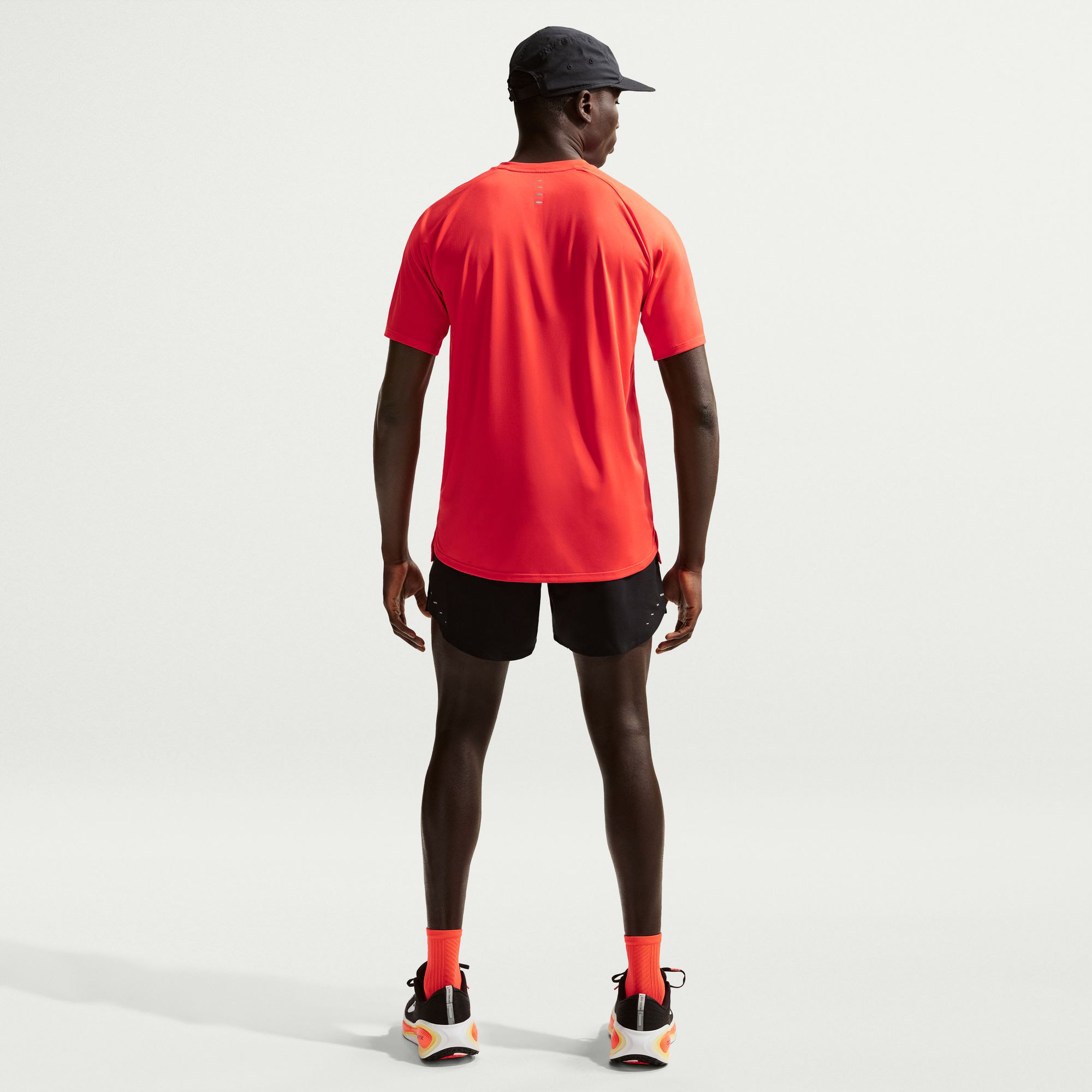 Nike Dri-FIT Stride Erkek Siyah Koşu Şort