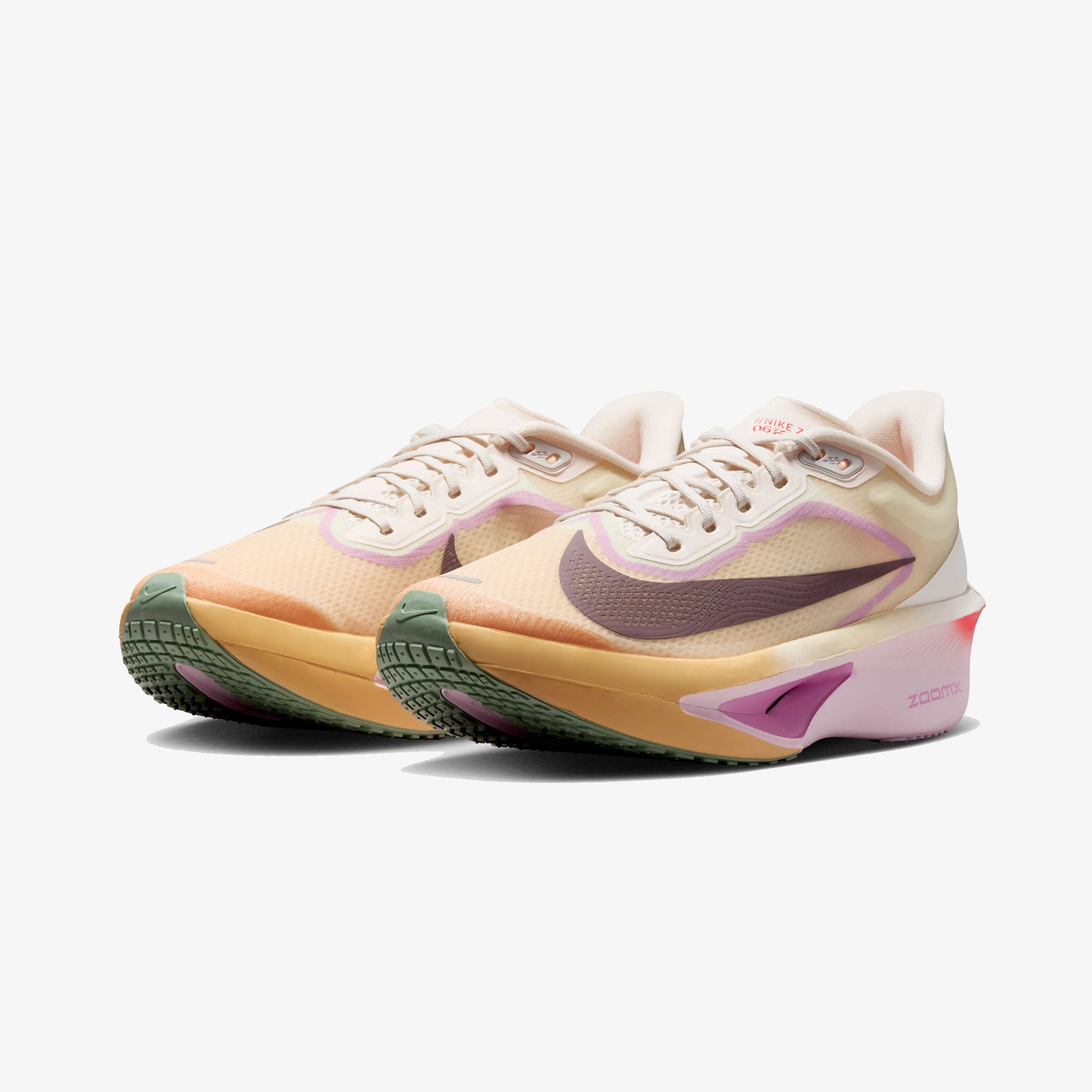 Nike Zoom Fly 6 Kadın Krem Koşu Ayakkabısı