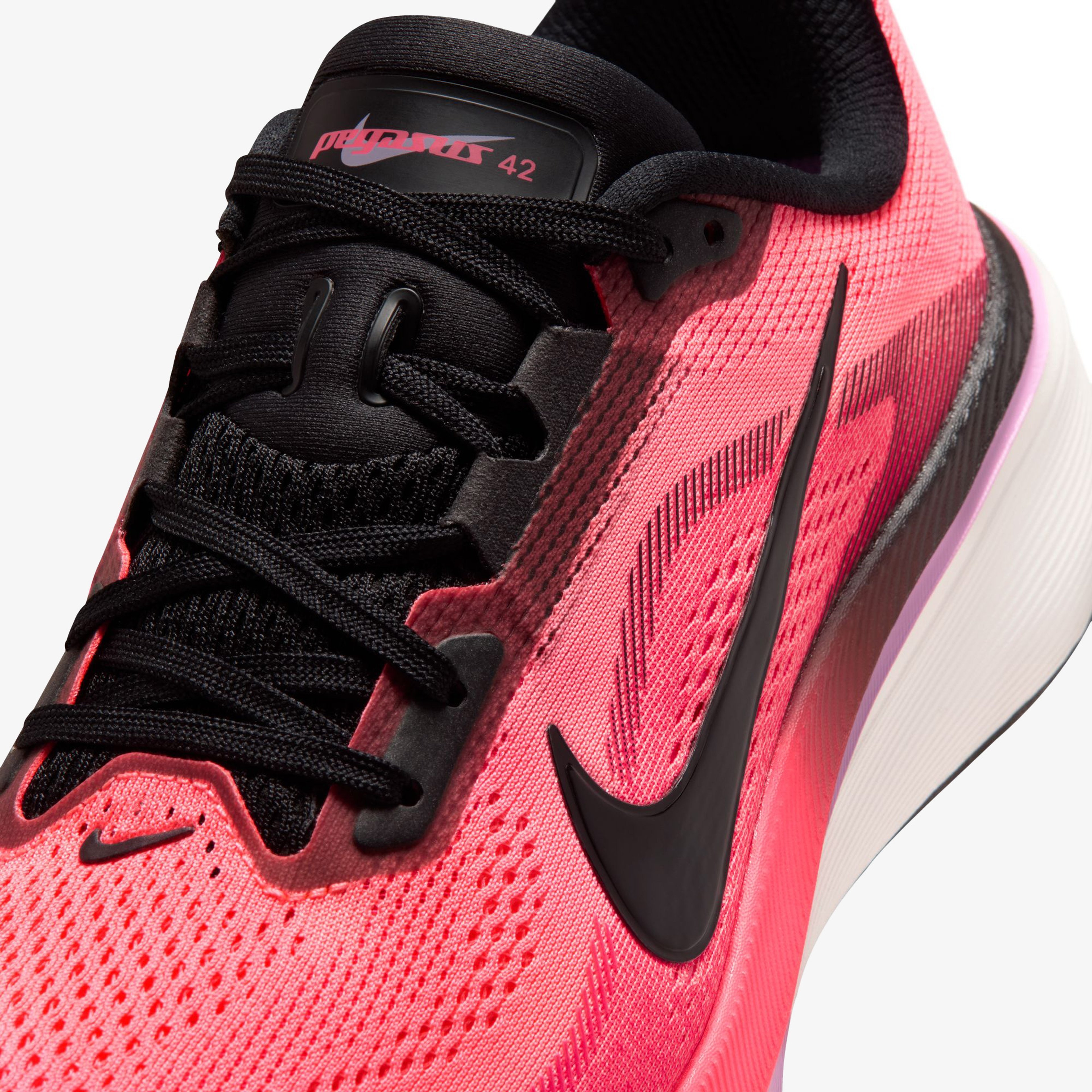 Nike Air Zoom Pegasus 42 Kadın Turuncu Koşu Ayakkabısı