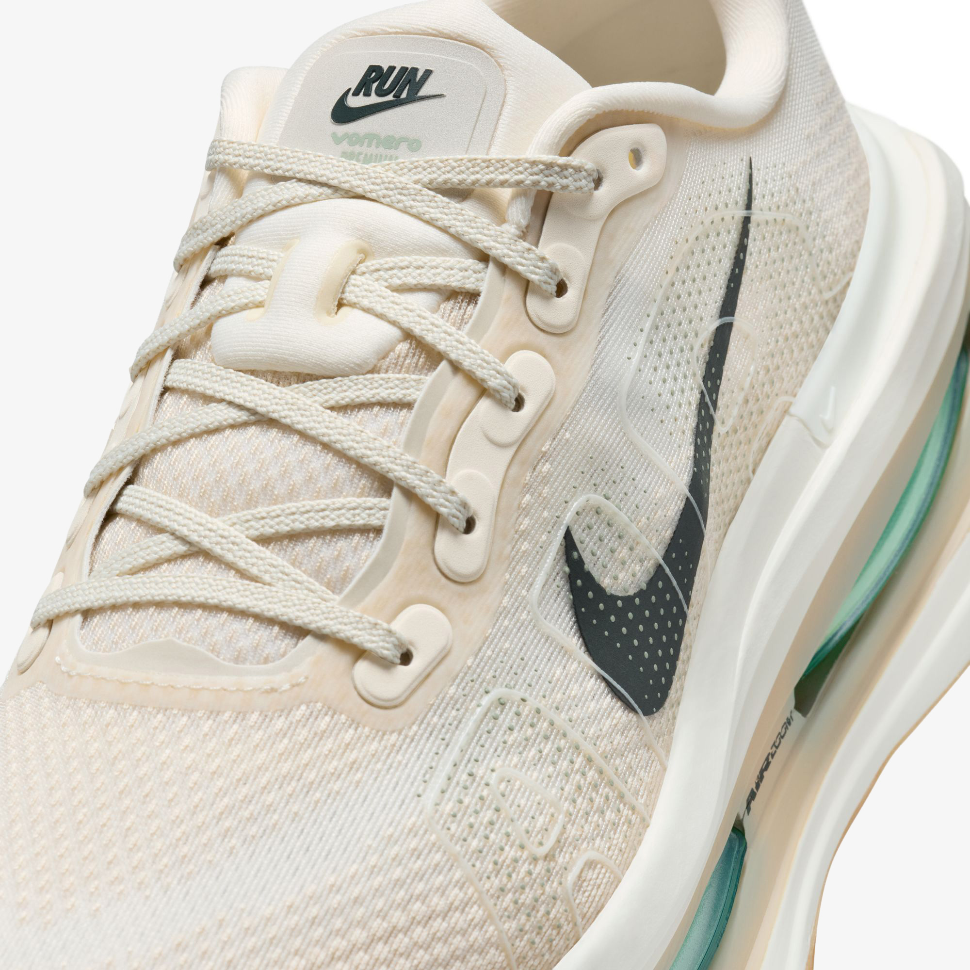 Nike Vomero Premium Erkek Krem Koşu Ayakkabısı