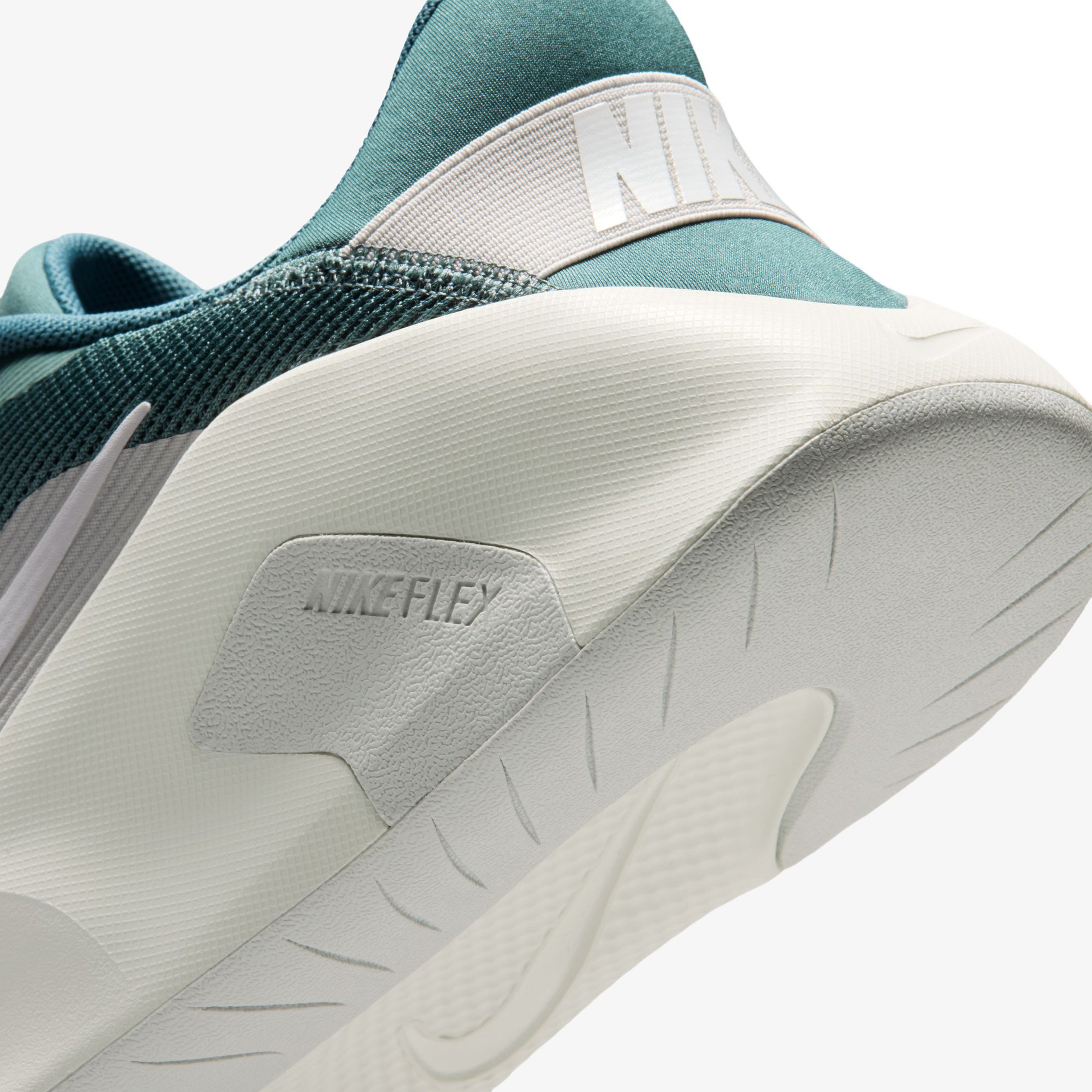 Nike Flex Train Erkek Yeşil Antrenman Ayakkabısı