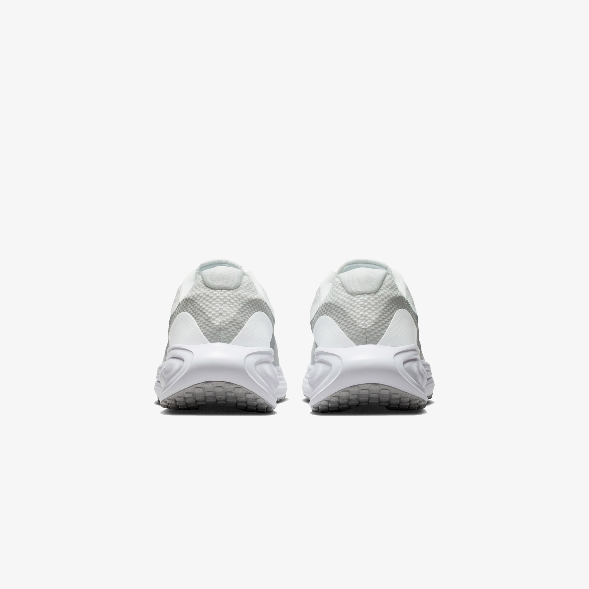 Nike Revolution 8 Erkek Beyaz Koşu Ayakkabısı