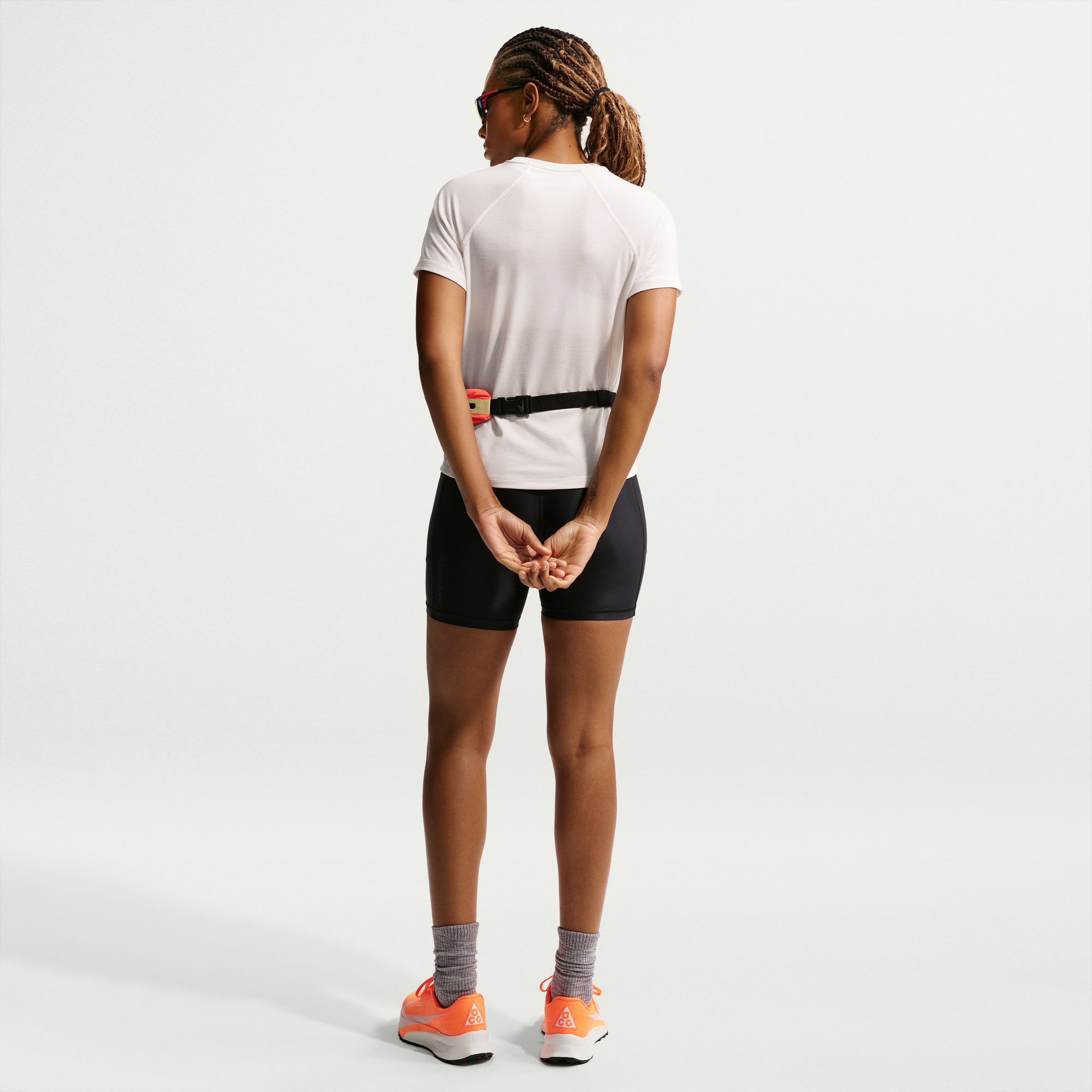 Nike Trail Dri-FIT Ss Top Kadın Gri Koşu T-Shirt