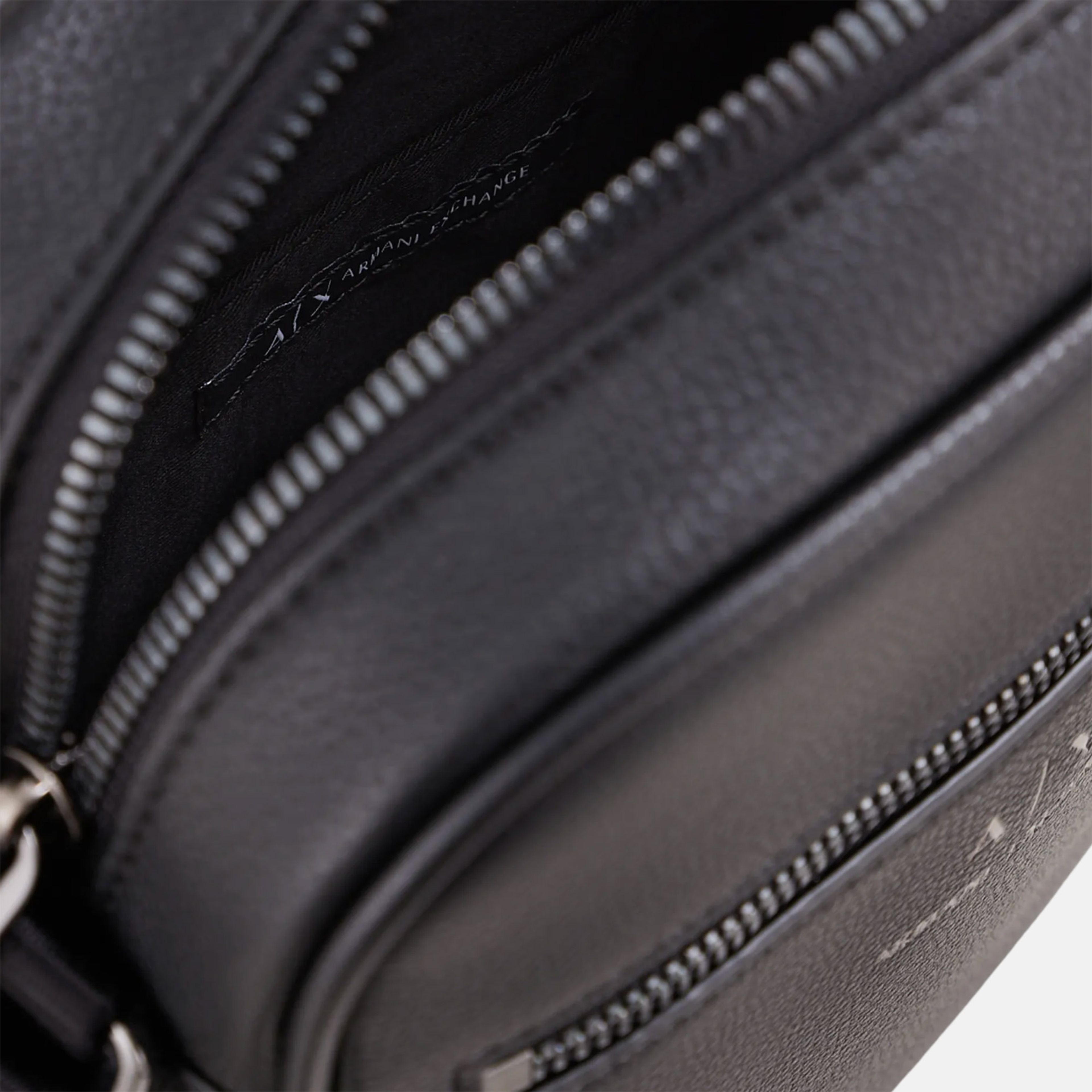 Armani Exchange Erkek Siyah Reporter Çanta