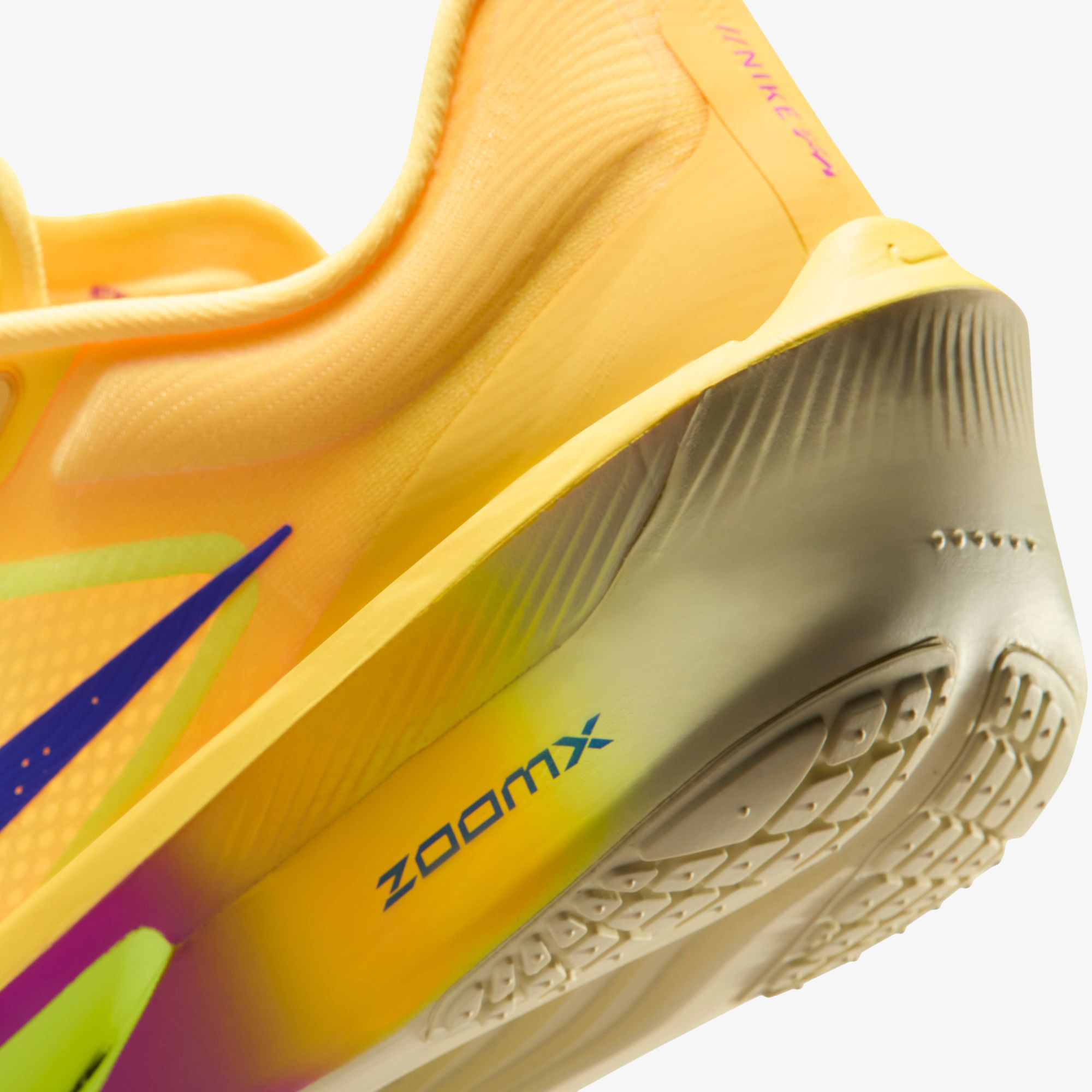 Nike Zoom Fly 6 Erkek Sarı Koşu Ayakkabısı