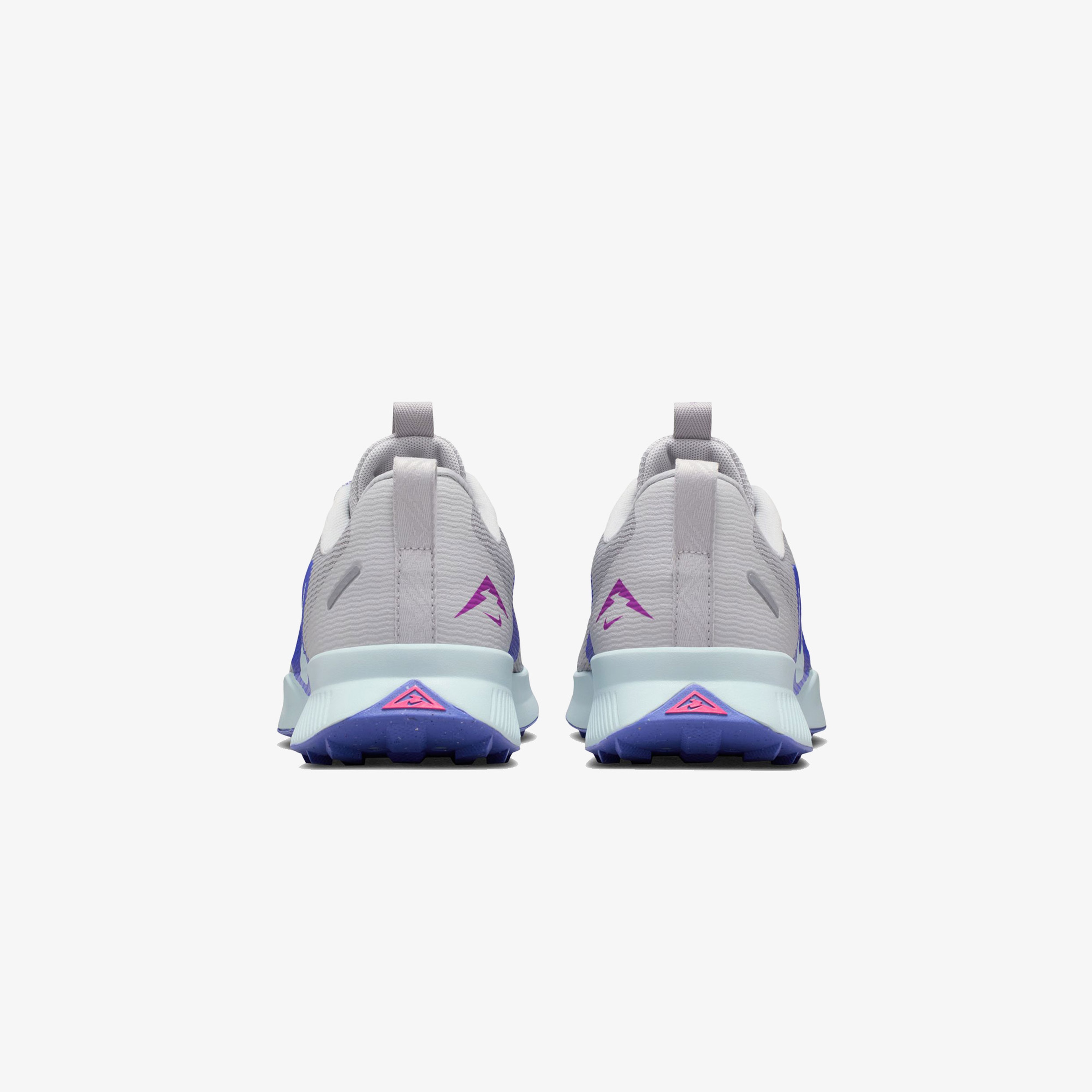 Nike Juniper Trail 3 Kadın Gri Koşu Ayakkabısı