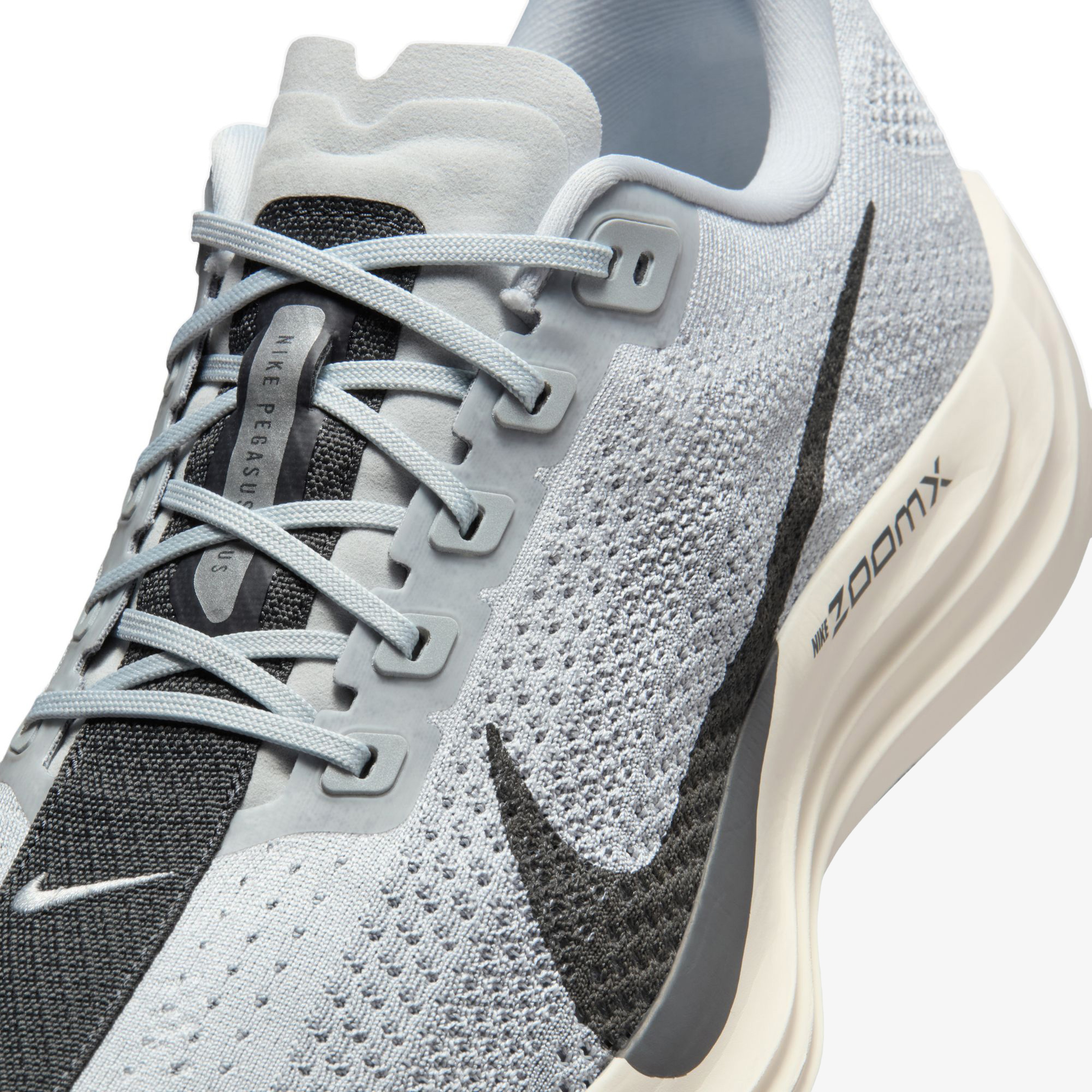 Nike Pegasus Plus Erkek Gri Koşu Ayakkabısı