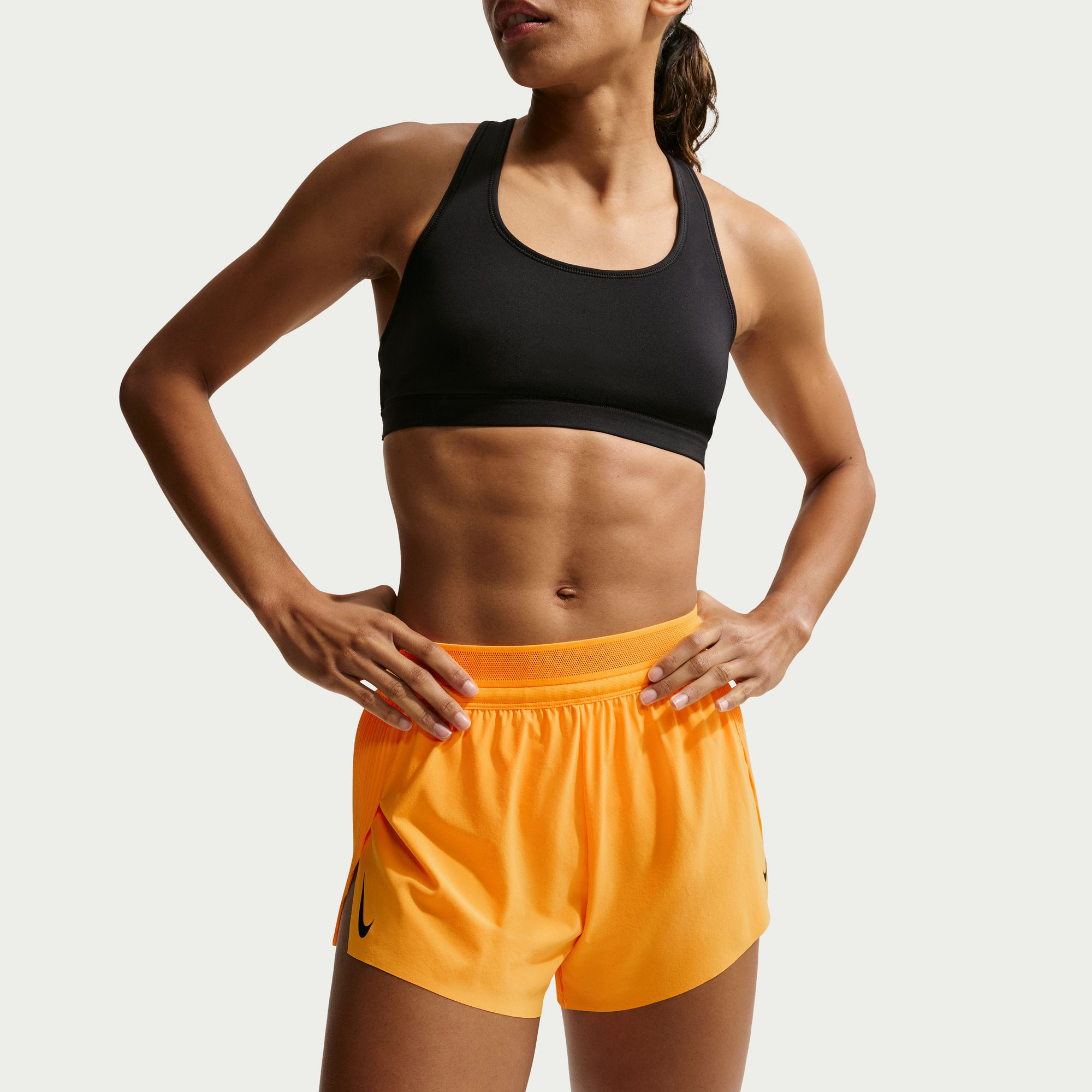 Nike AeroSwift Kadın Turuncu Koşu Şort