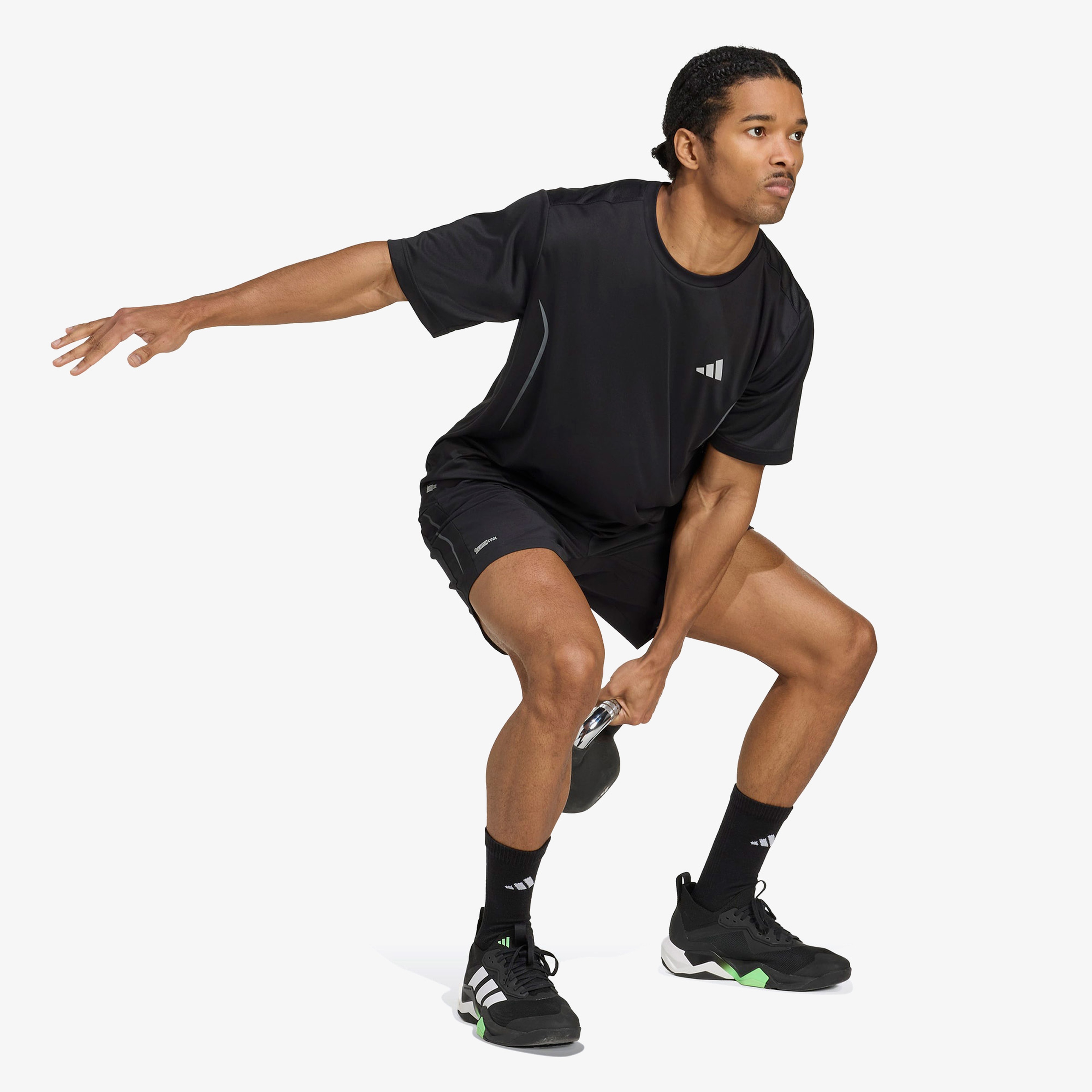 adidas Tech Apparel Graphic Erkek Siyah Şort