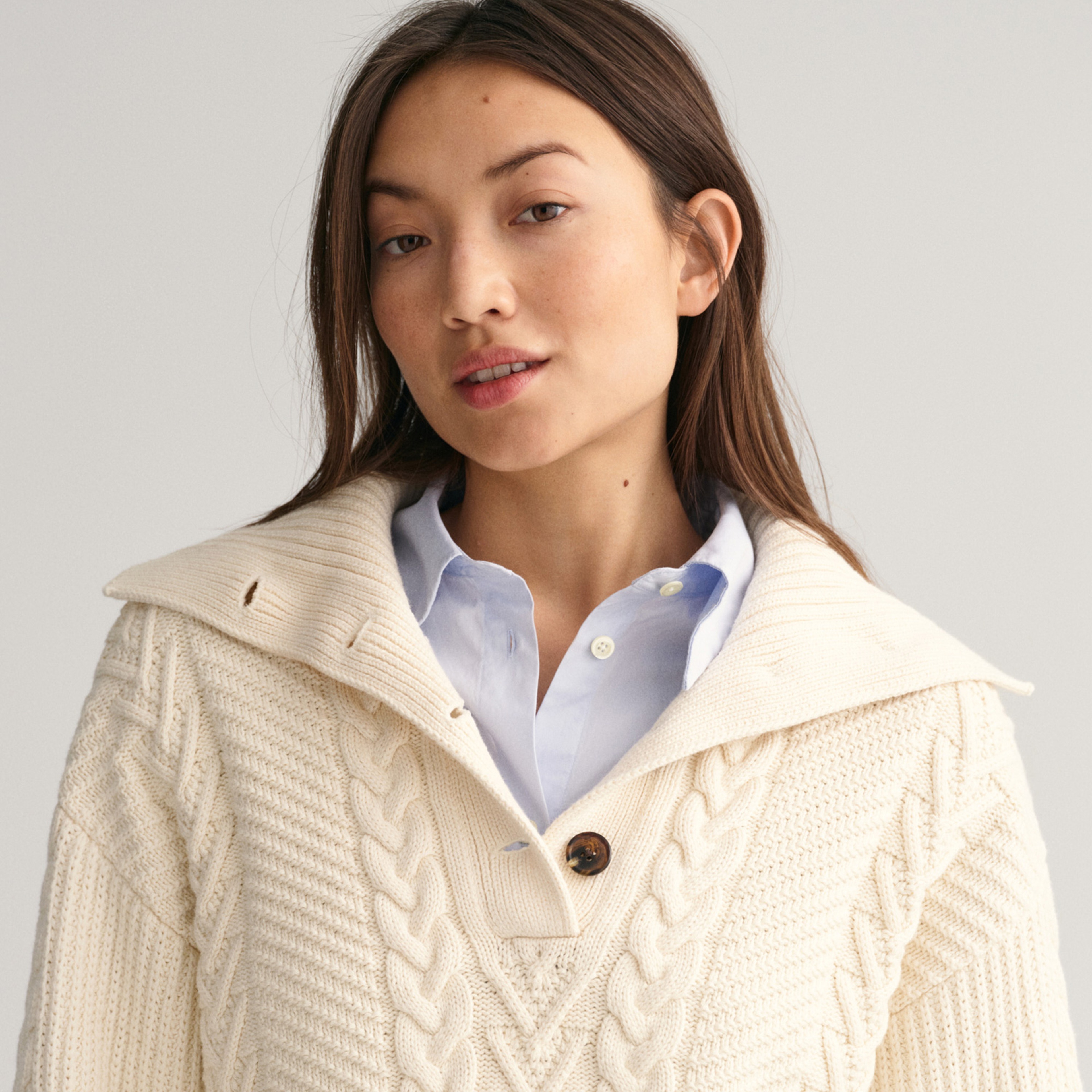 GANT Kadın Krem Relaxed Fit Klasik Yaka Desenli Kazak