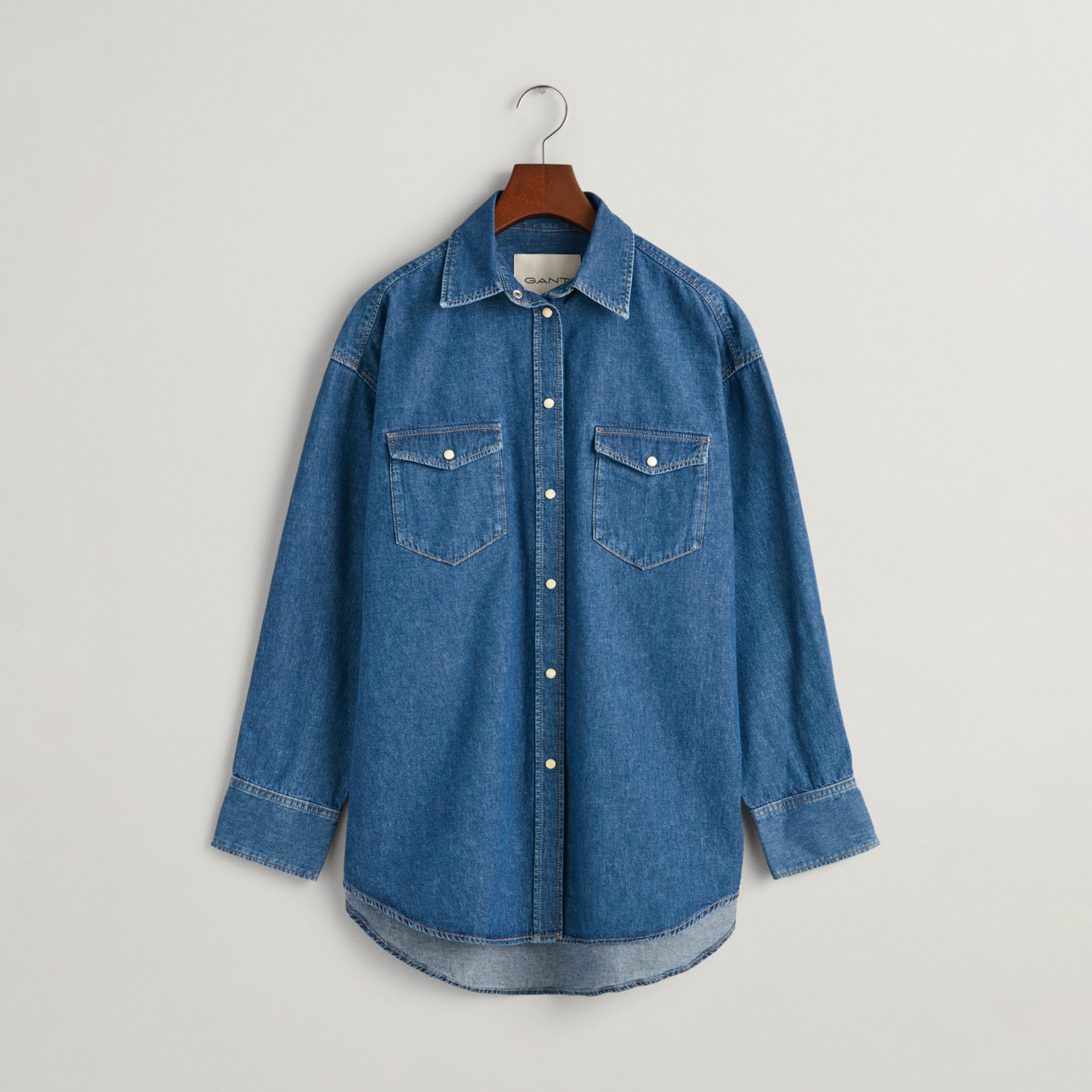 GANT Kadın Lacivert Oversize Fit Klasik Yaka Gömlek