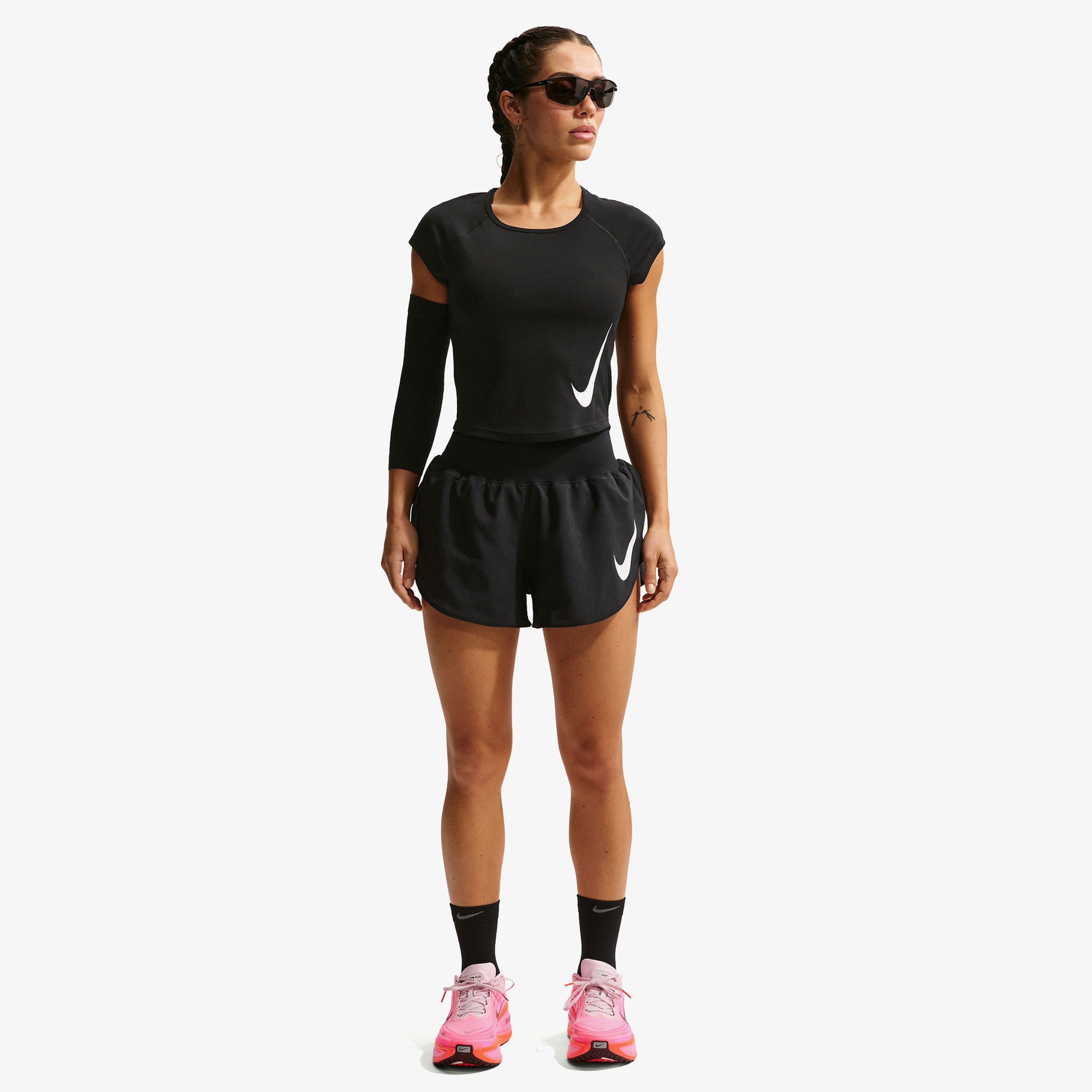 Nike Dri-FIT Mid-Rise Brief-Lined Kadın Siyah Koşu Şort