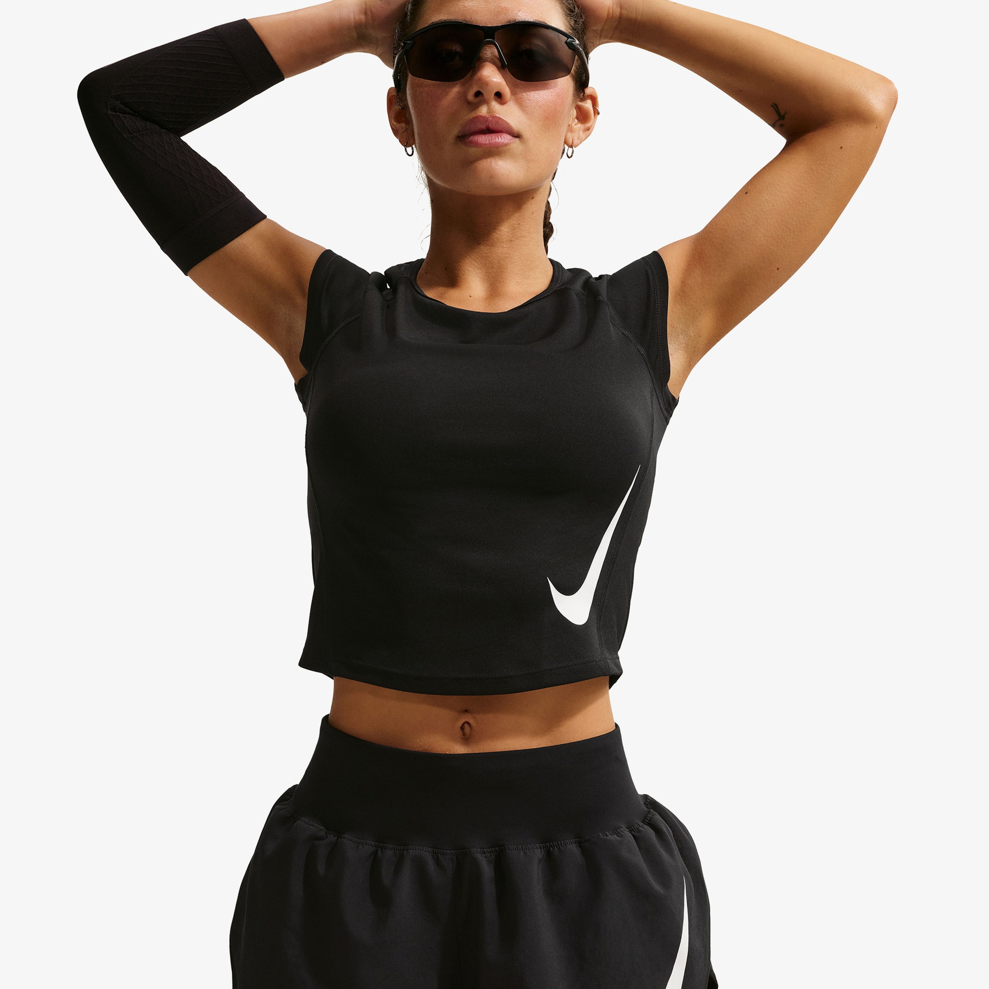 Nike Dri-FIT Mid-Rise Brief-Lined Kadın Siyah Koşu Şort