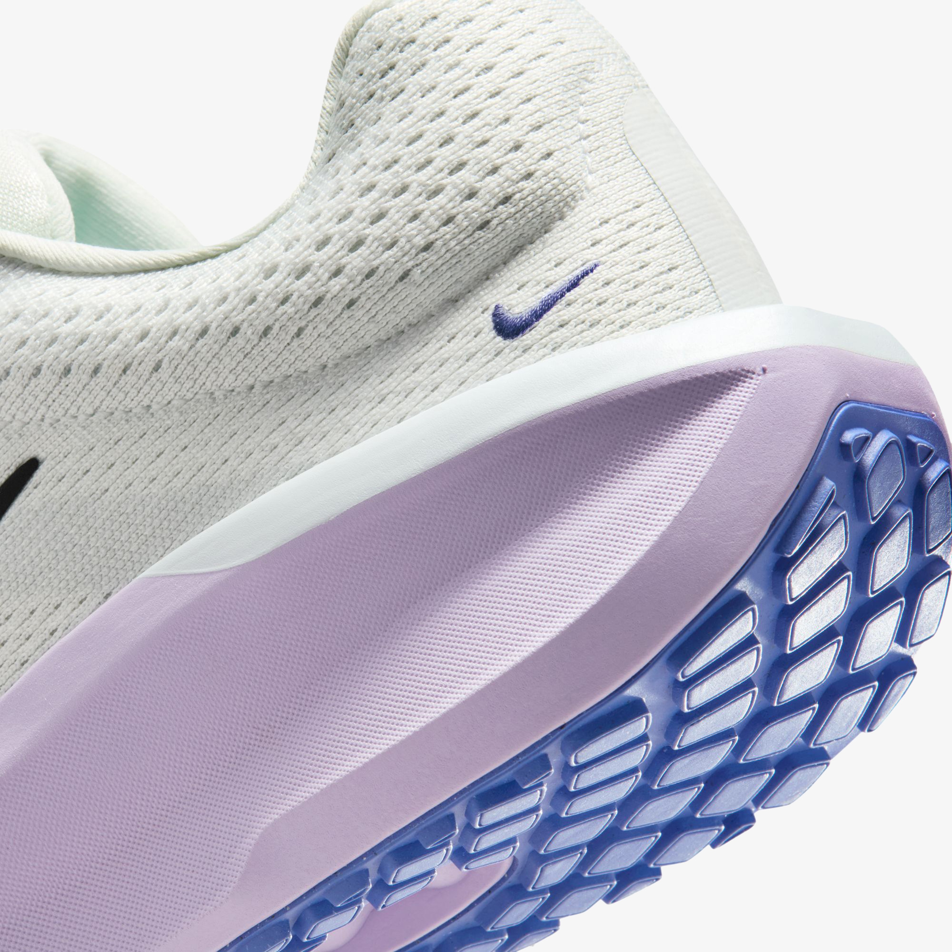 Nike Winflo 11 Kadın Beyaz Koşu Ayakkabısı