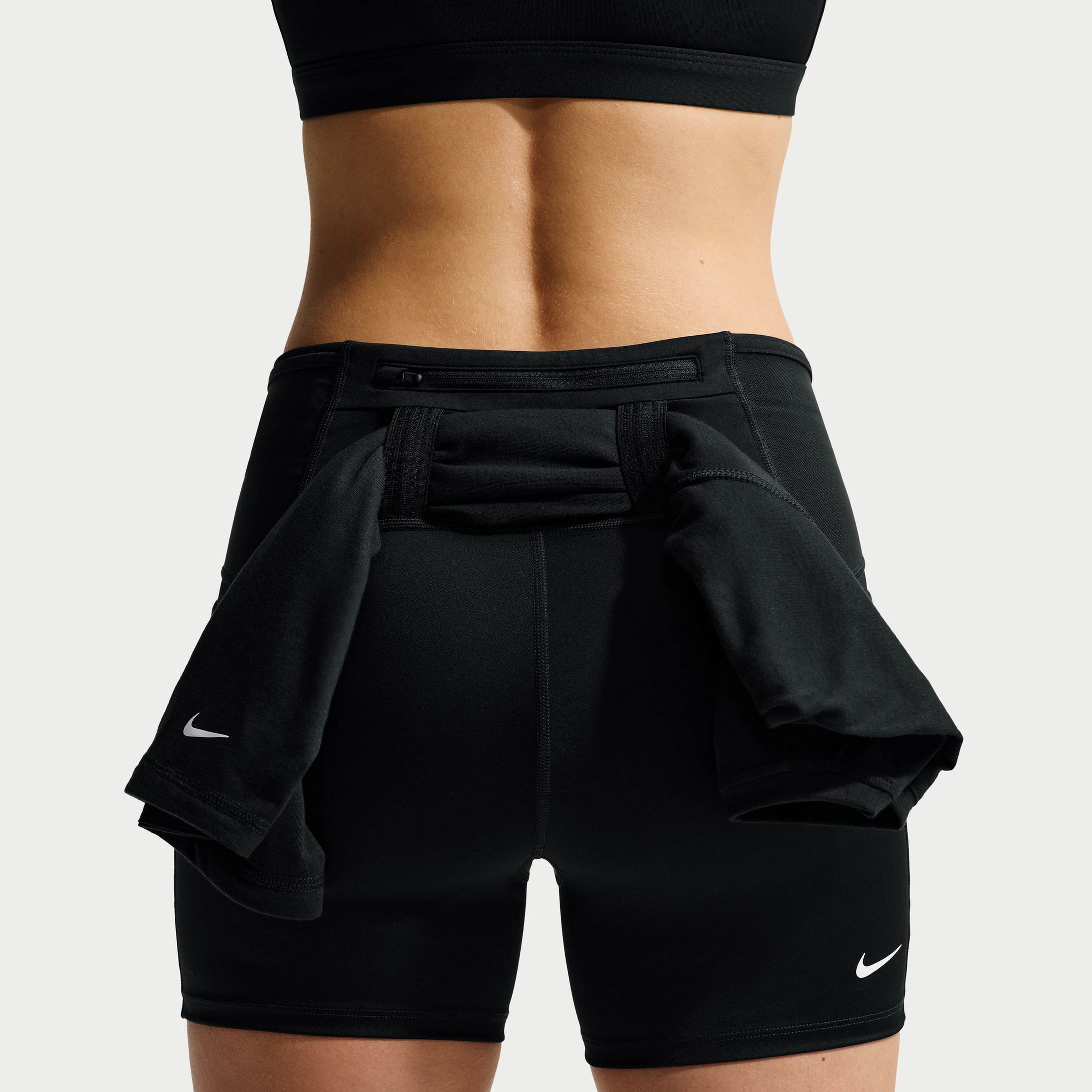 Nike Dri-FIT High-Waisted 4 Trail Kadın Siyah Koşu Şort