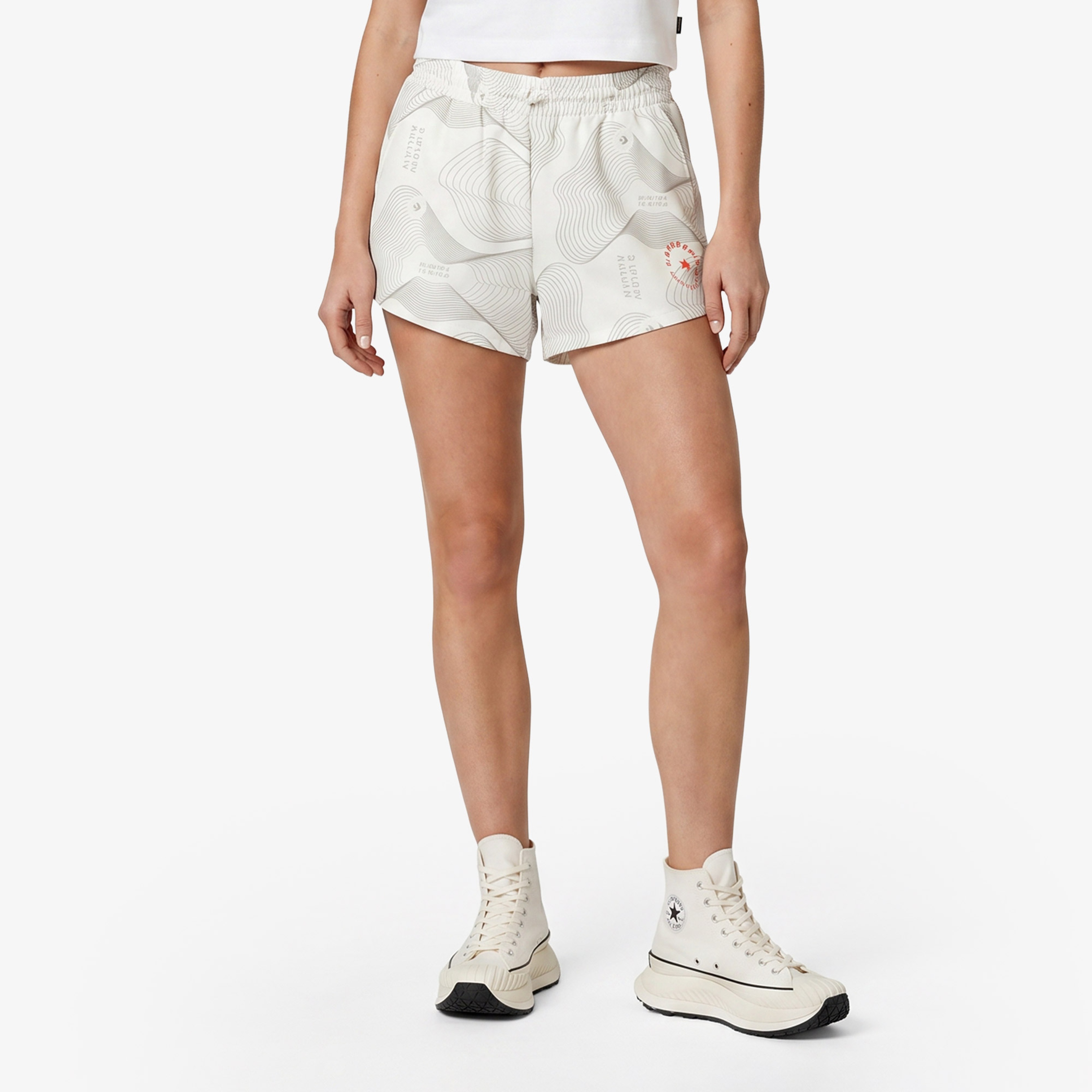 Converse Star Chevron Baskılı Kadın Oversize Fit Krem Şort